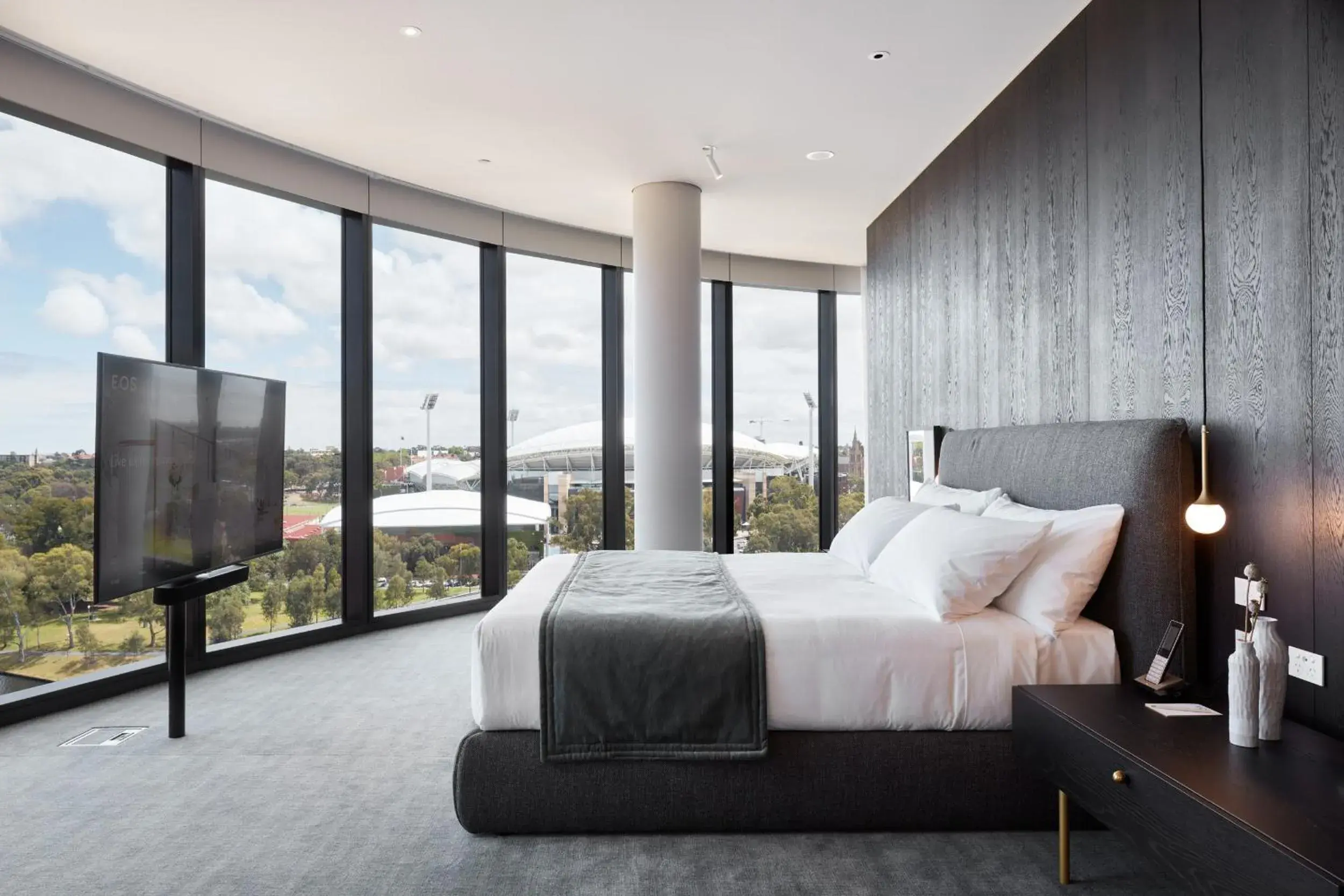 Landmark view, Bed in Eos by SkyCity Landmark view, Bed in Eos by SkyCity