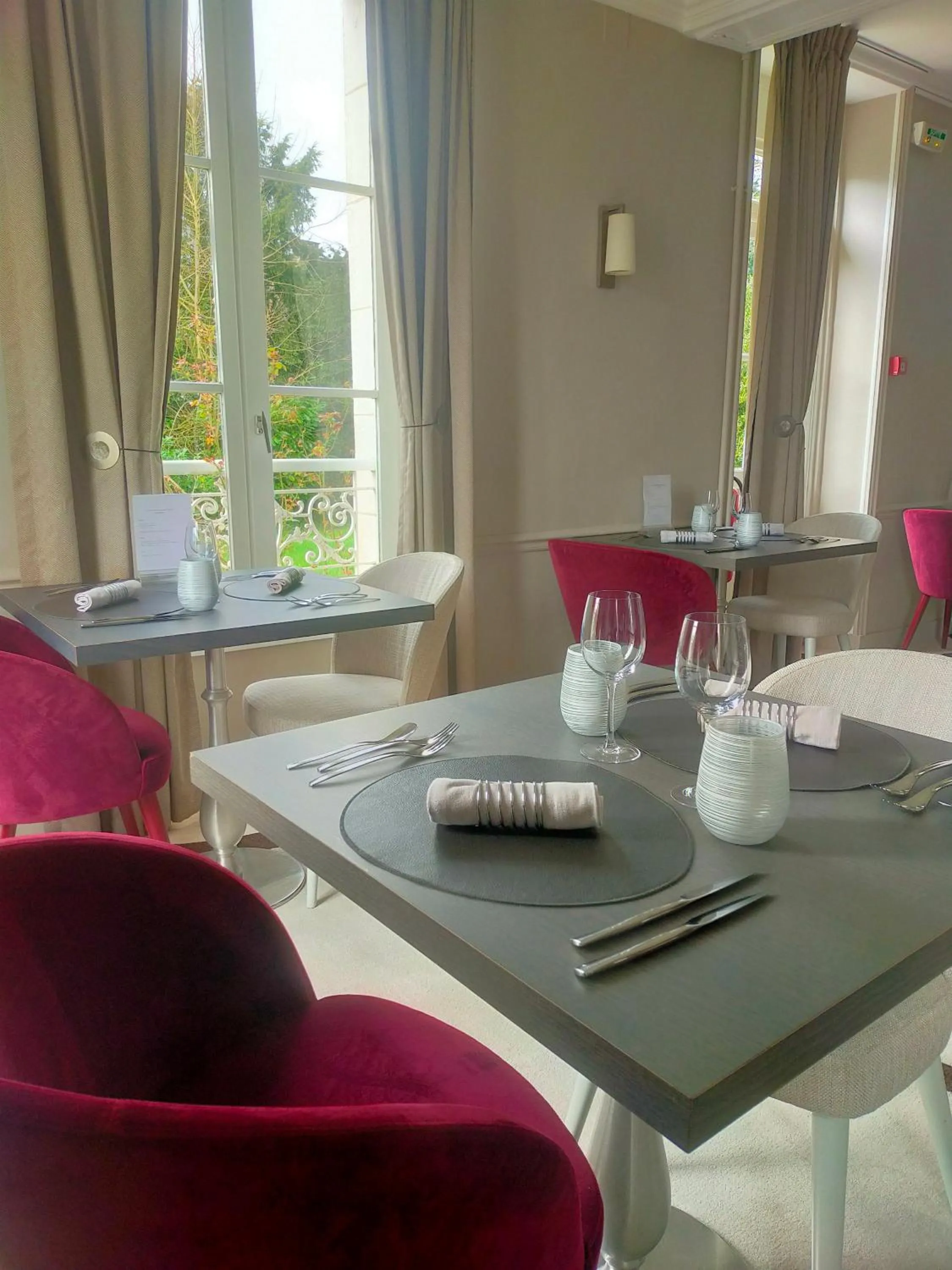 Logis Hotels Restaurants- Villa des Bordes