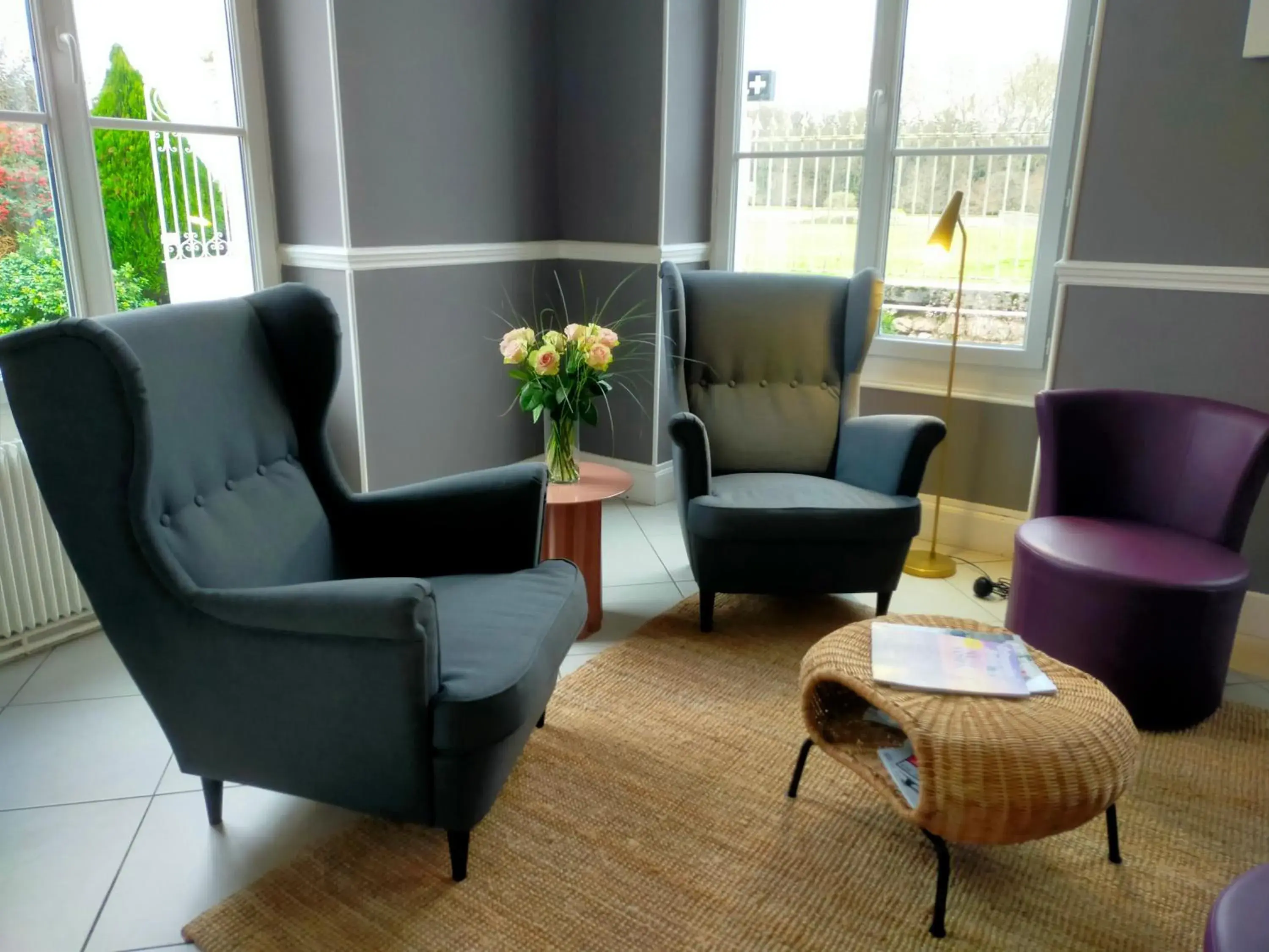 Living room in Logis Hotels Restaurants- Villa des Bordes Living room in Logis Hotels Restaurants- Villa des Bordes