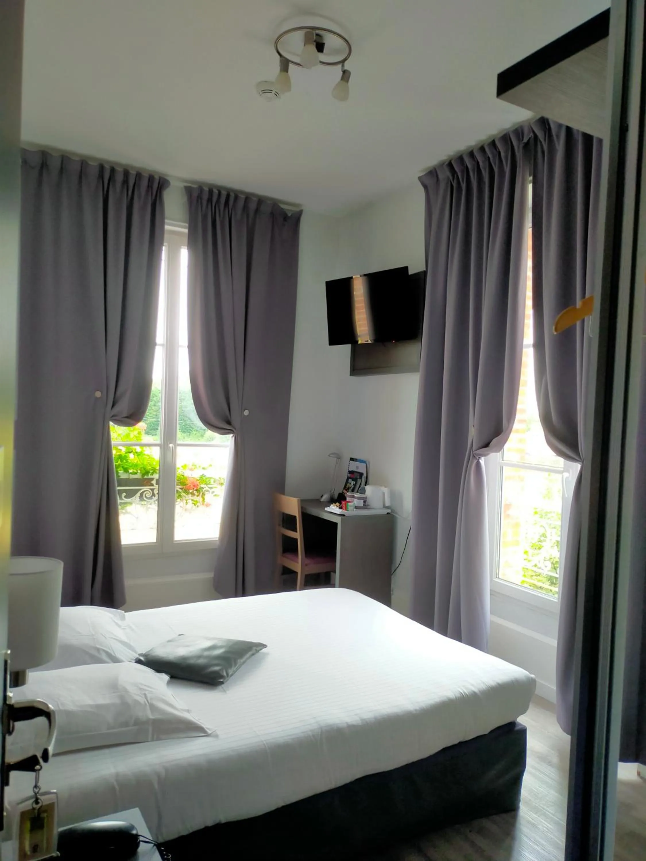 Logis Hotels Restaurants- Villa des Bordes