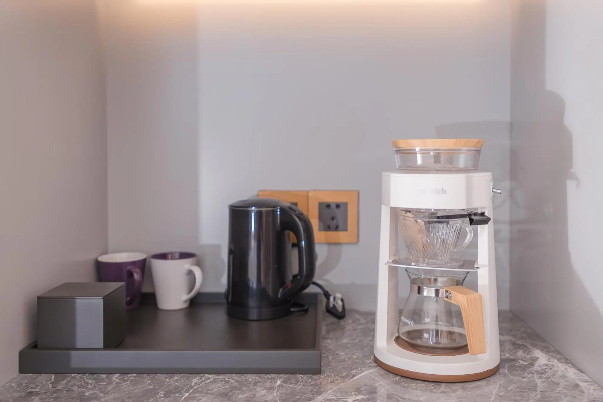 minibar in Mercure Hotel Hangzhou East Railway Station