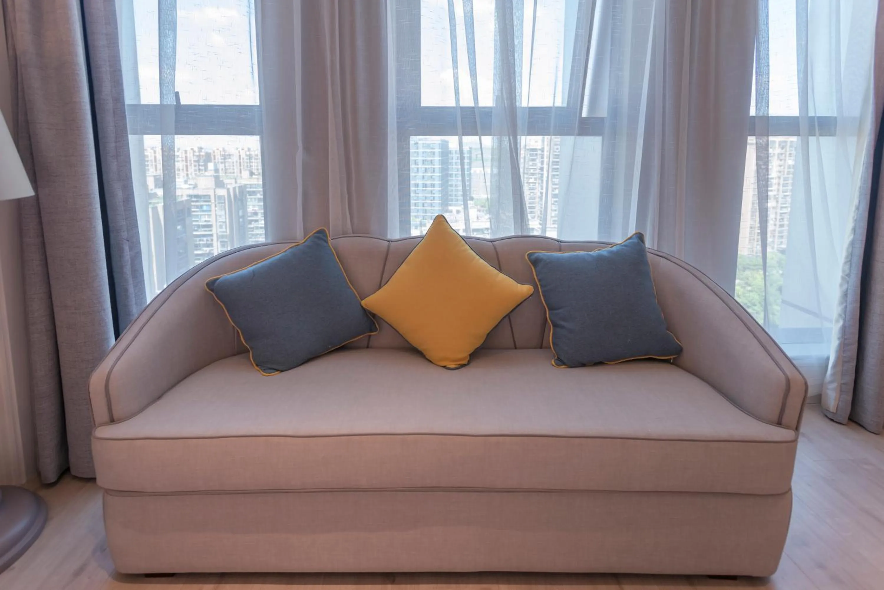 Living room in Mercure Hotel Hangzhou East Railway Station