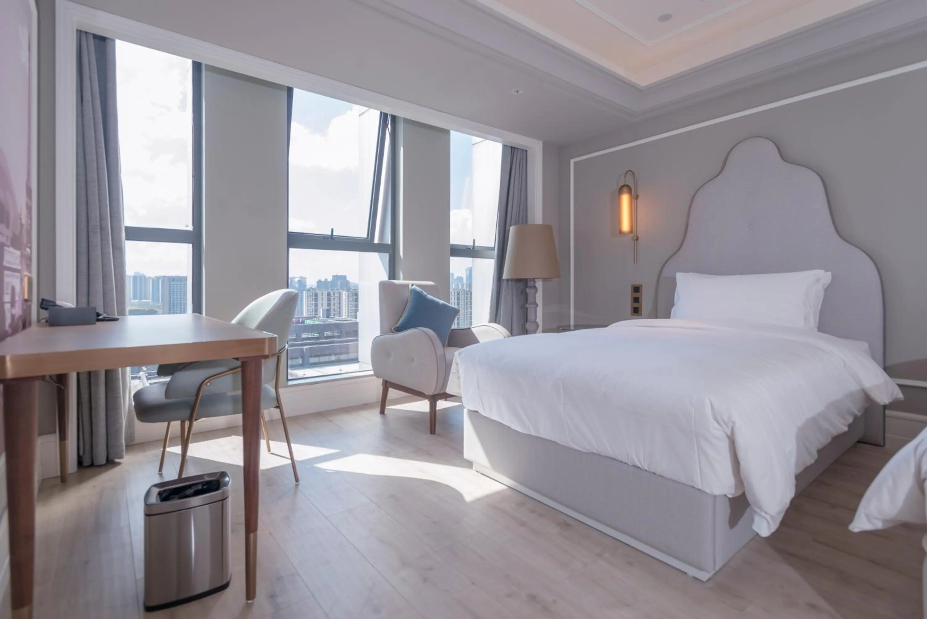 Bed in Mercure Hotel Hangzhou East Railway Station