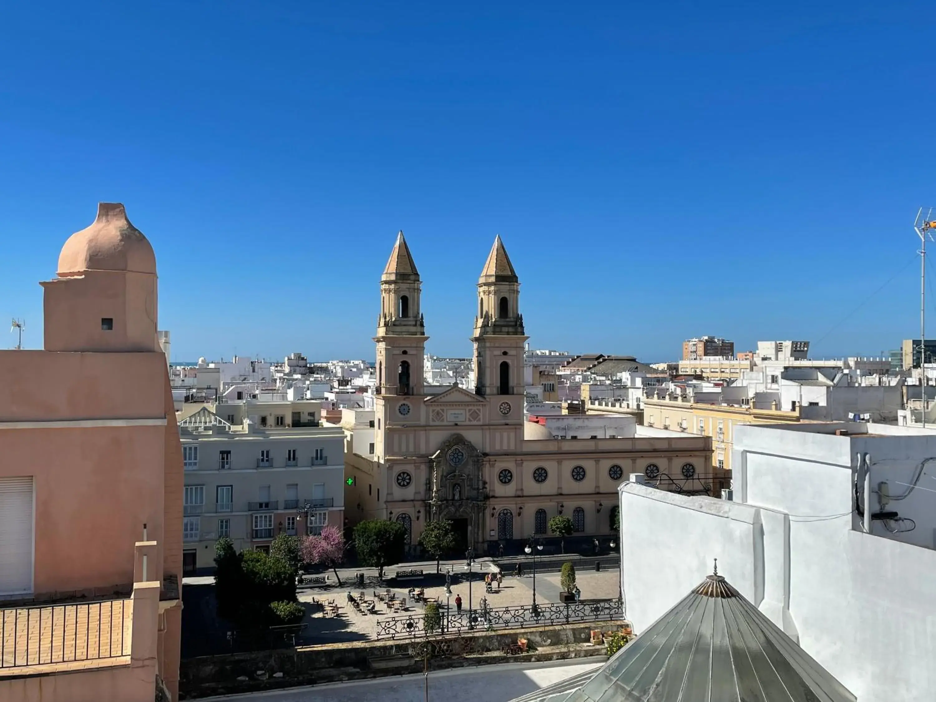 City view in Plaza Mina Suites - Adults Recommended by Luxury Suites Cadiz City view in Plaza Mina Suites - Adults Recommended by Luxury Suites Cadiz