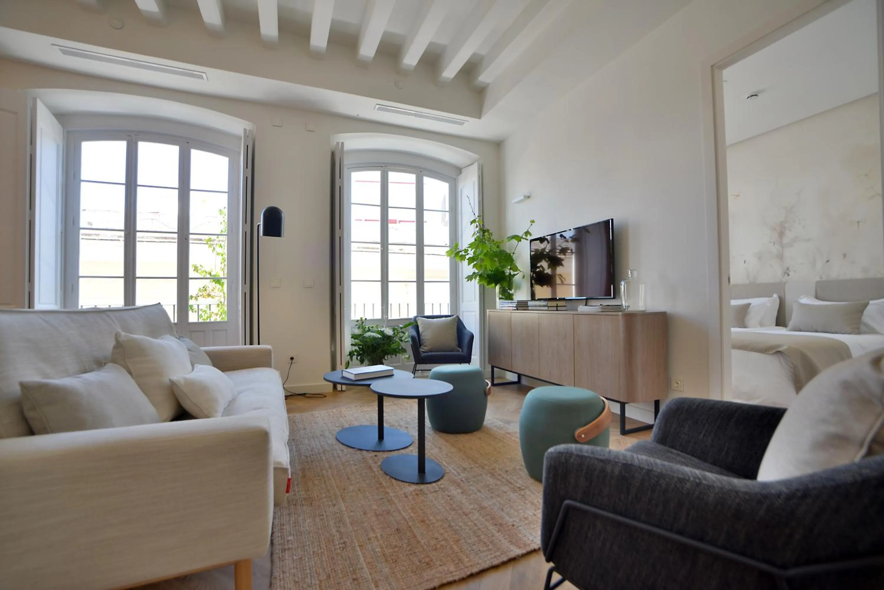 Living room in Plaza Mina Suites - Adults Recommended by Luxury Suites Cadiz