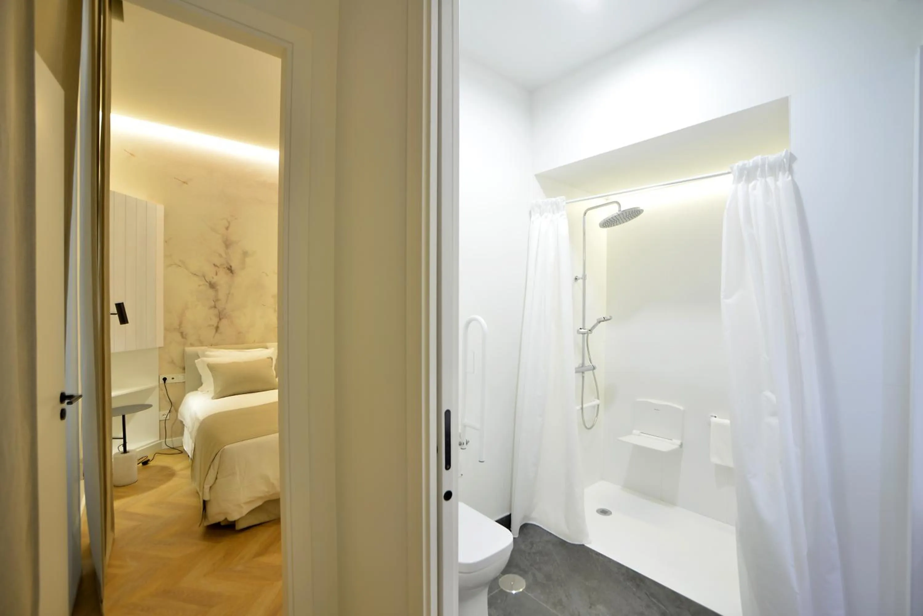 Bathroom in Plaza Mina Suites - Adults Recommended by Luxury Suites Cadiz
