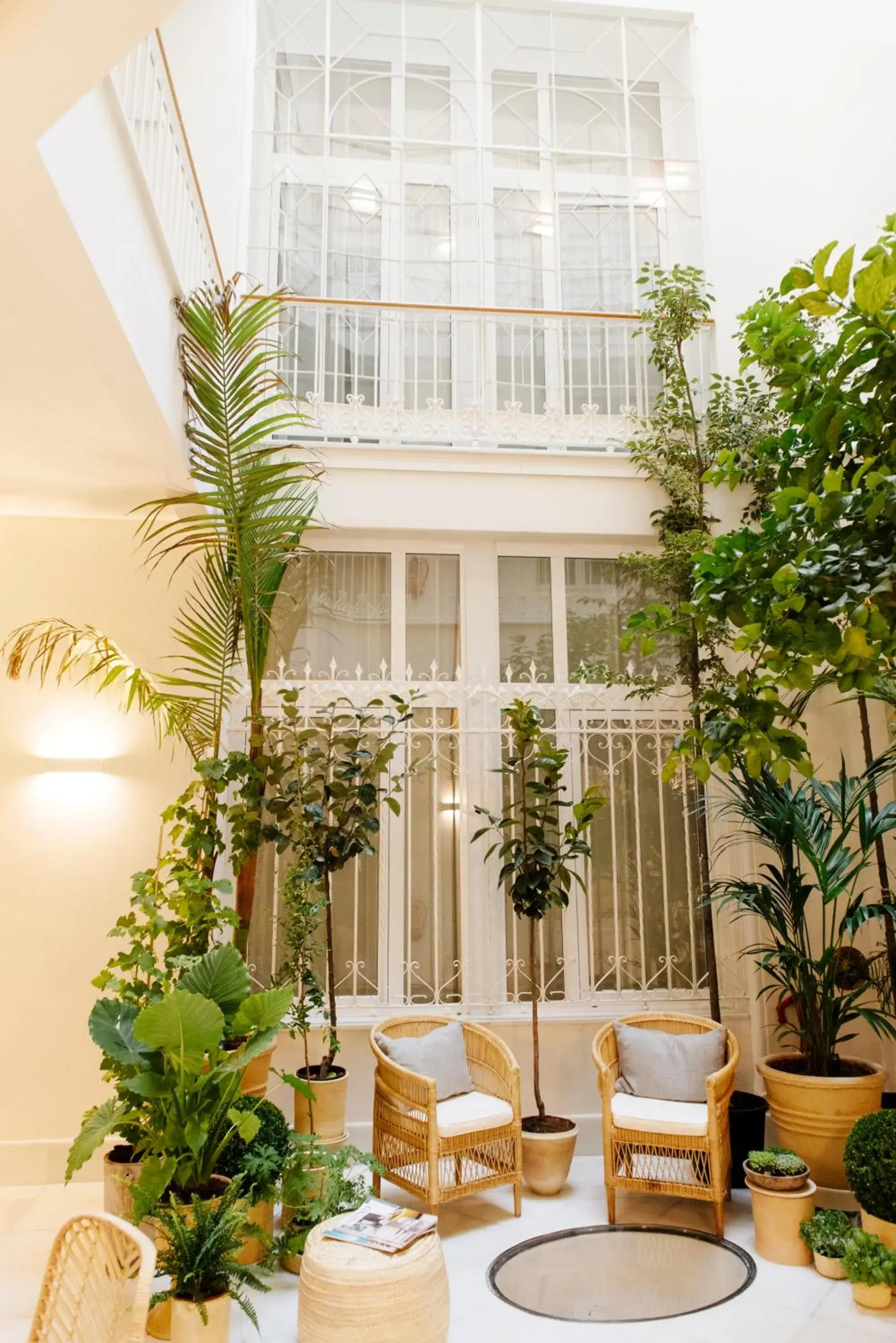 Lobby or reception in Plaza Mina Suites - Adults Recommended by Luxury Suites Cadiz Lobby or reception in Plaza Mina Suites - Adults Recommended by Luxury Suites Cadiz