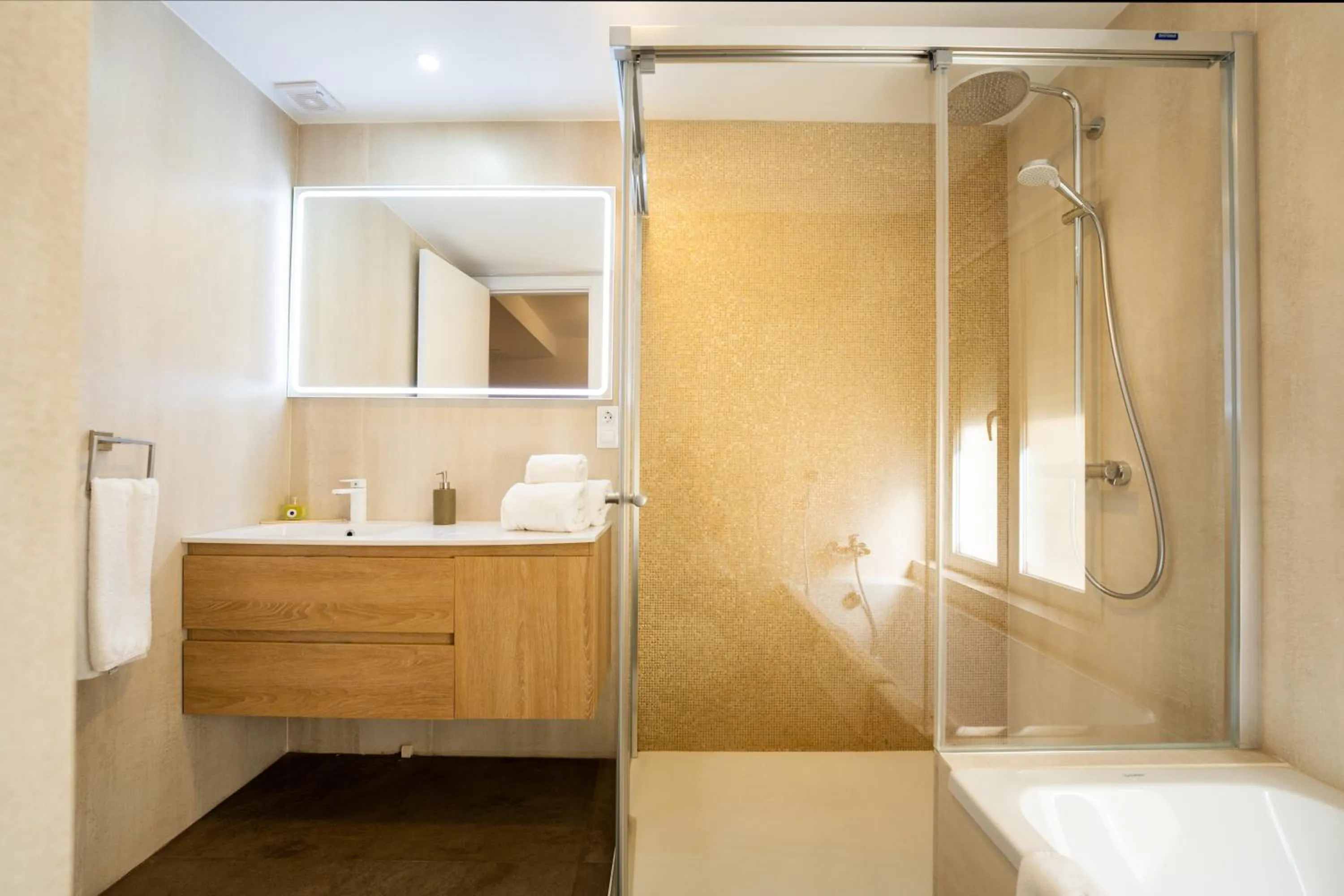 Bathroom in Plaza Mina Suites - Adults Recommended by Luxury Suites Cadiz