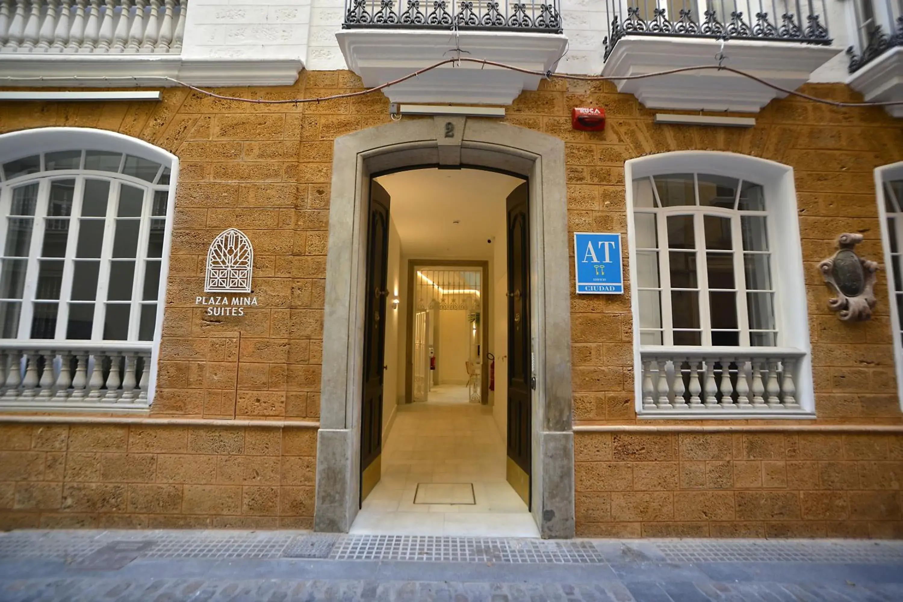 Facade/entrance in Plaza Mina Suites - Adults Recommended by Luxury Suites Cadiz Facade/entrance in Plaza Mina Suites - Adults Recommended by Luxury Suites Cadiz