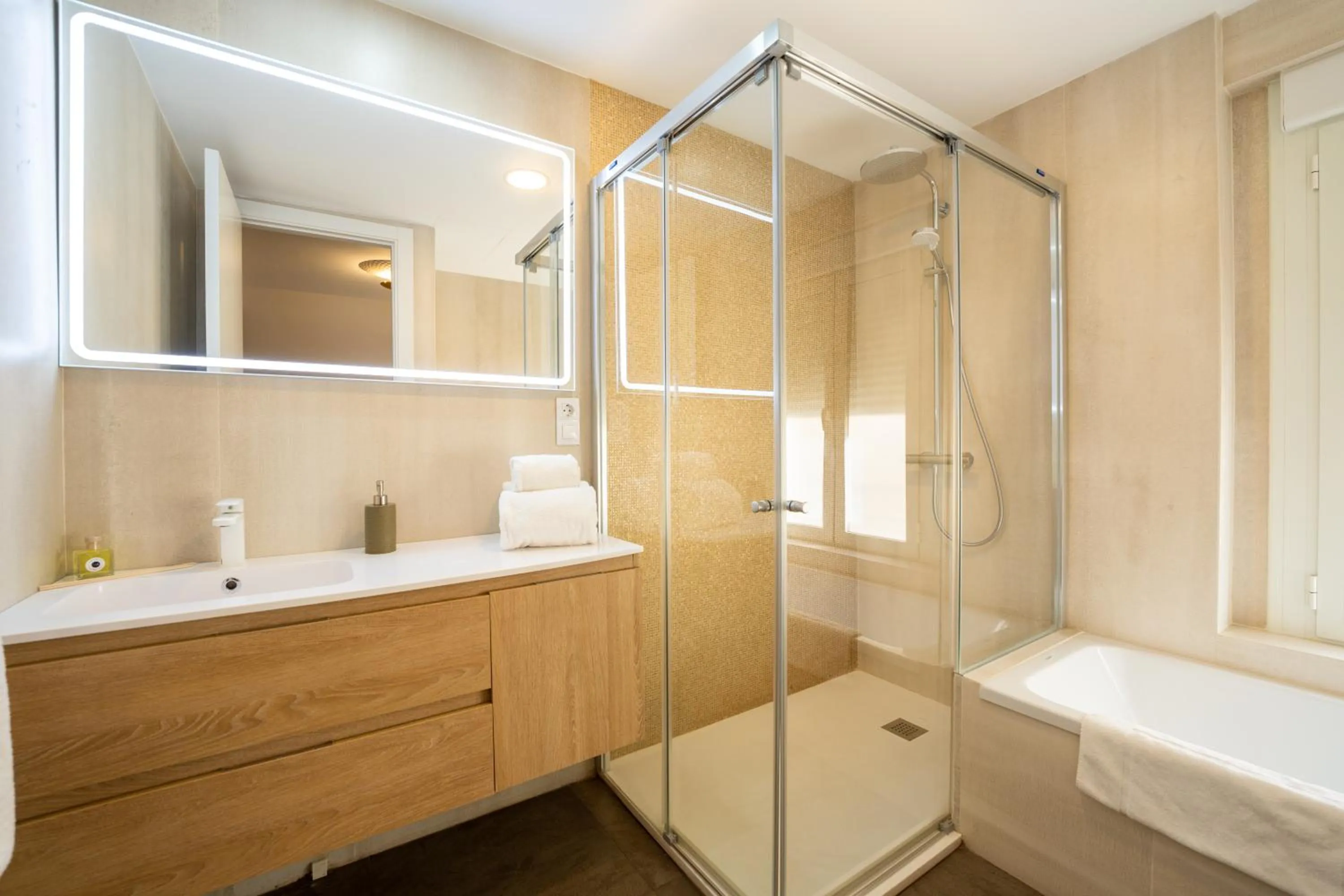 Bathroom in Plaza Mina Suites - Adults Recommended by Luxury Suites Cadiz