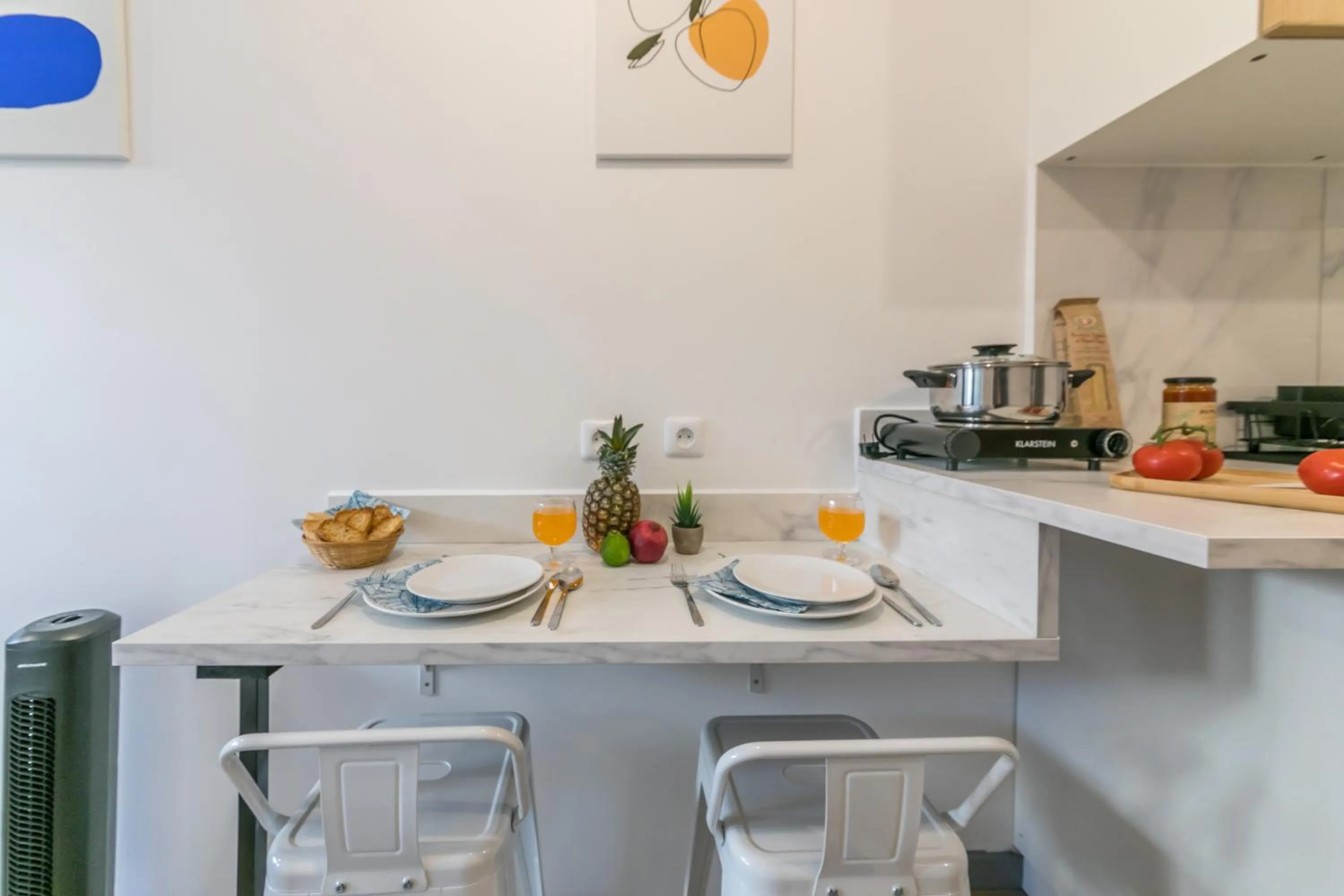 Dining area in WS Tour Eiffel - Saint-Charles