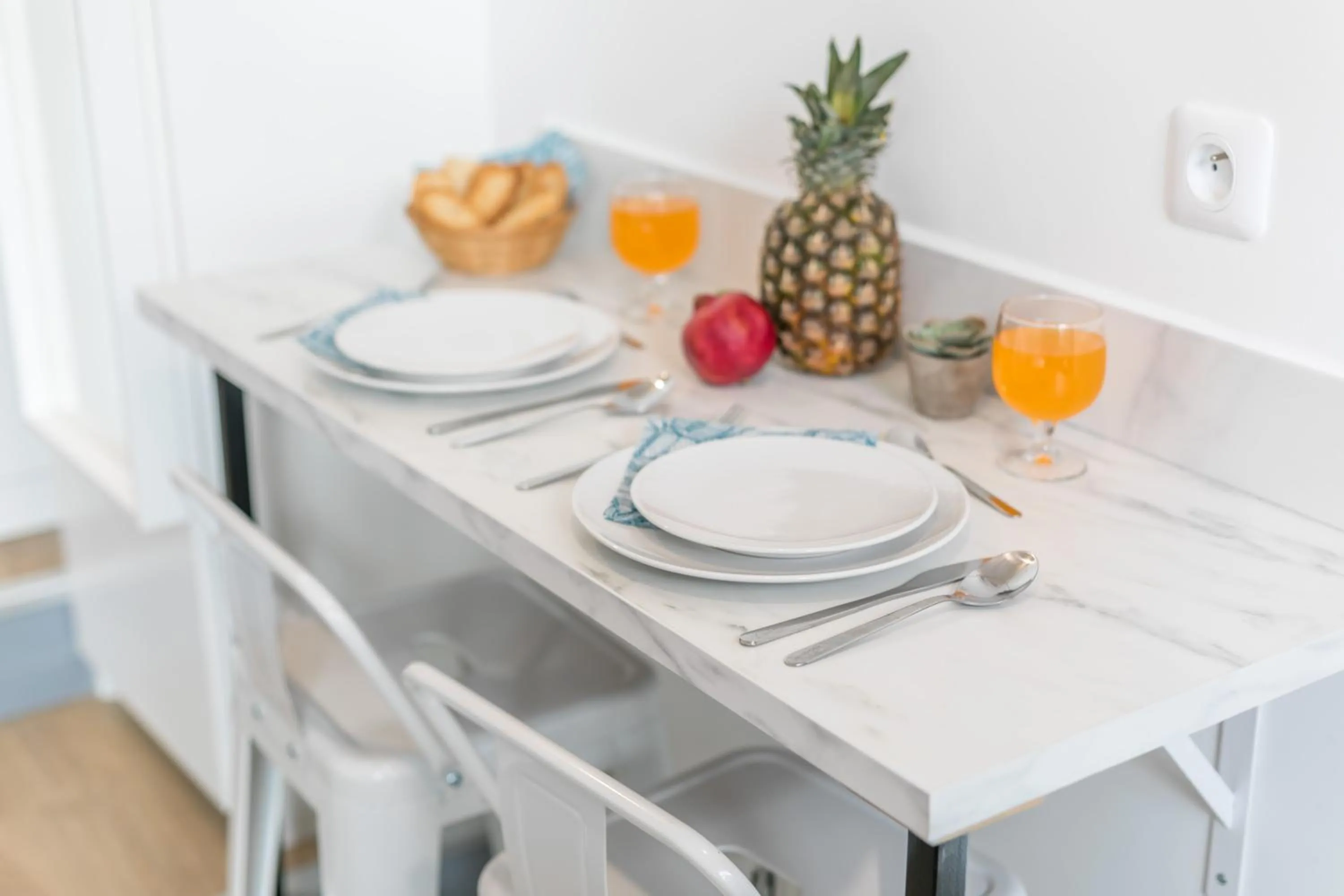 Dining area in WS Tour Eiffel - Saint-Charles