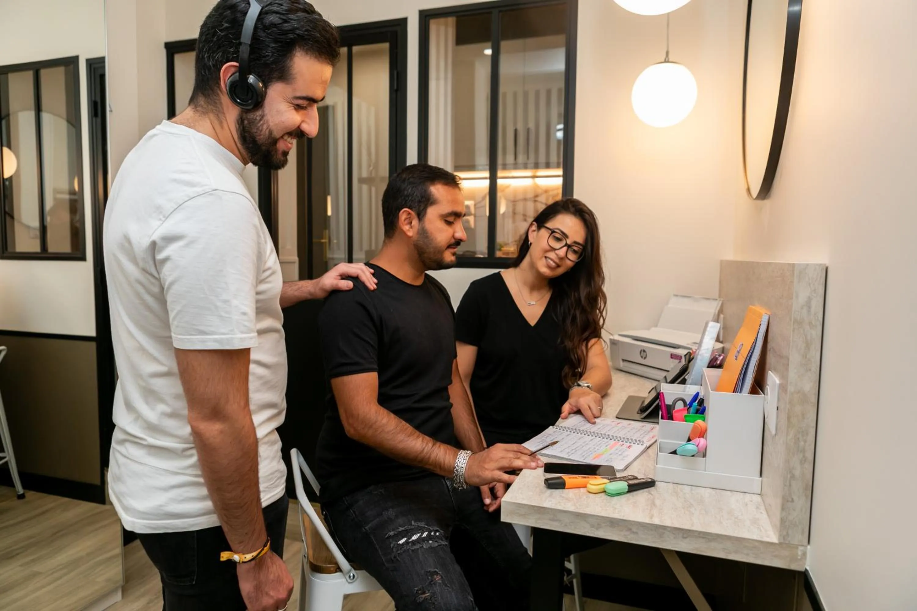 group of guests in WS Tour Eiffel - Saint-Charles
