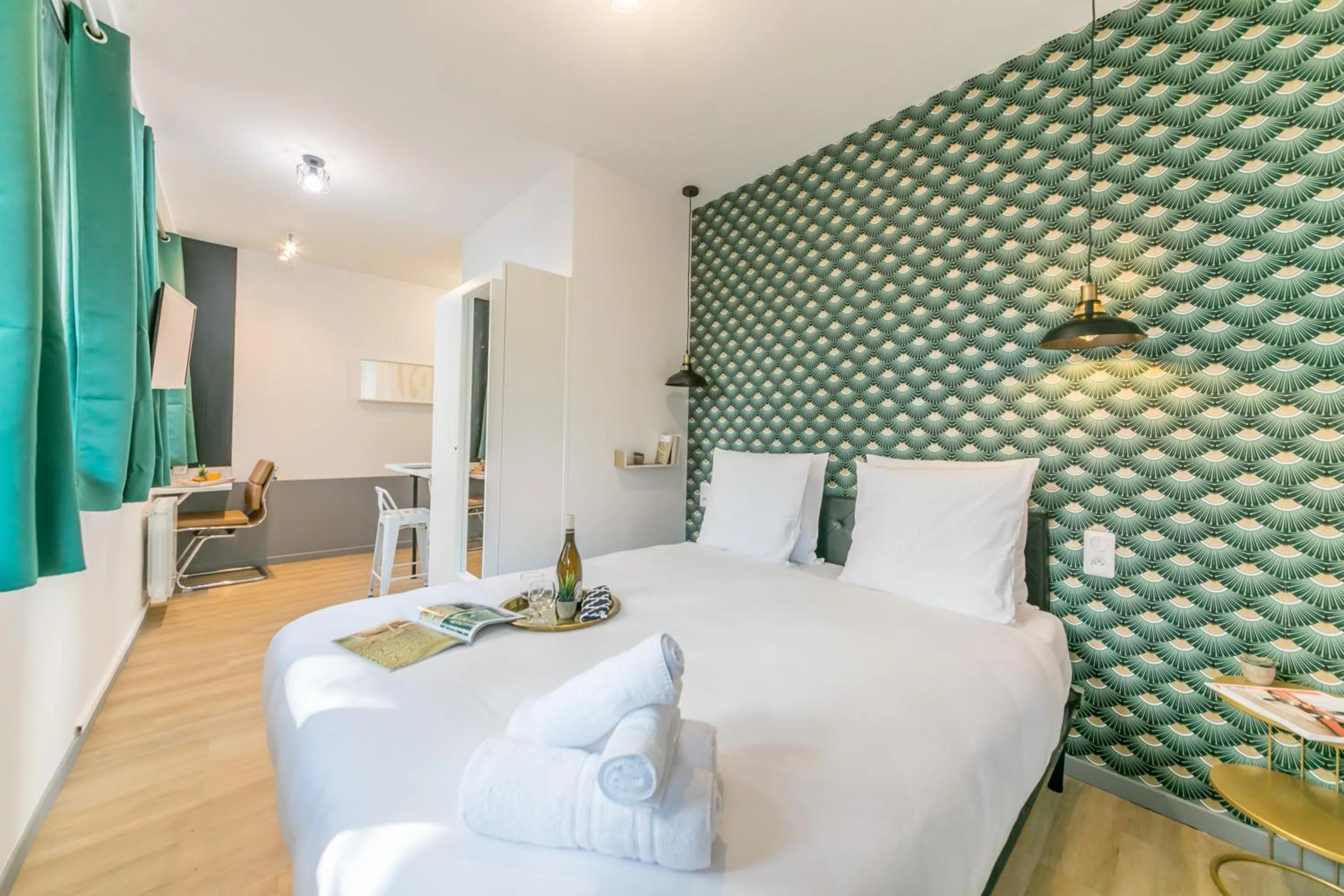 Bedroom, Bed in WS Tour Eiffel - Saint-Charles