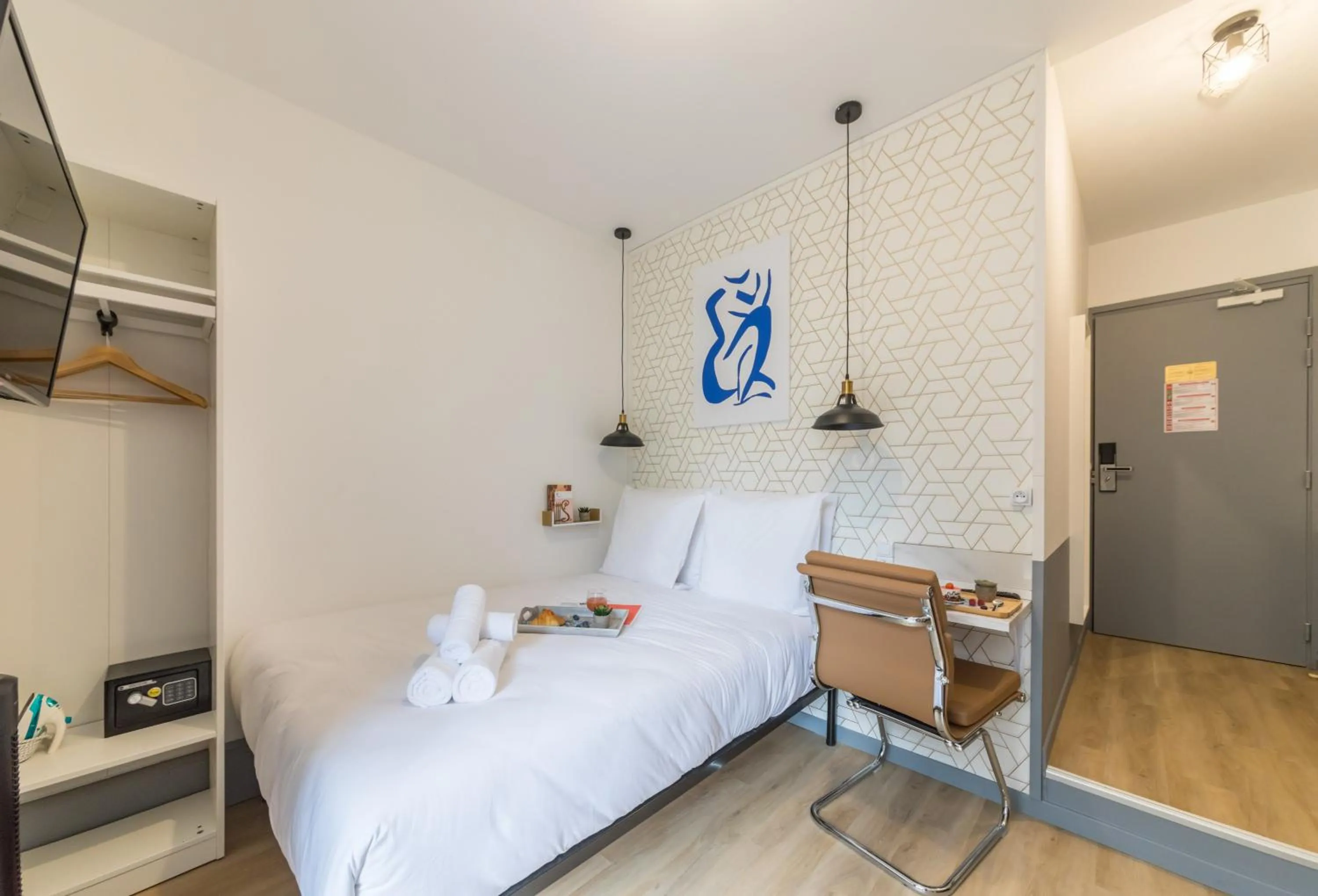 Bedroom, Bed in WS Tour Eiffel - Saint-Charles