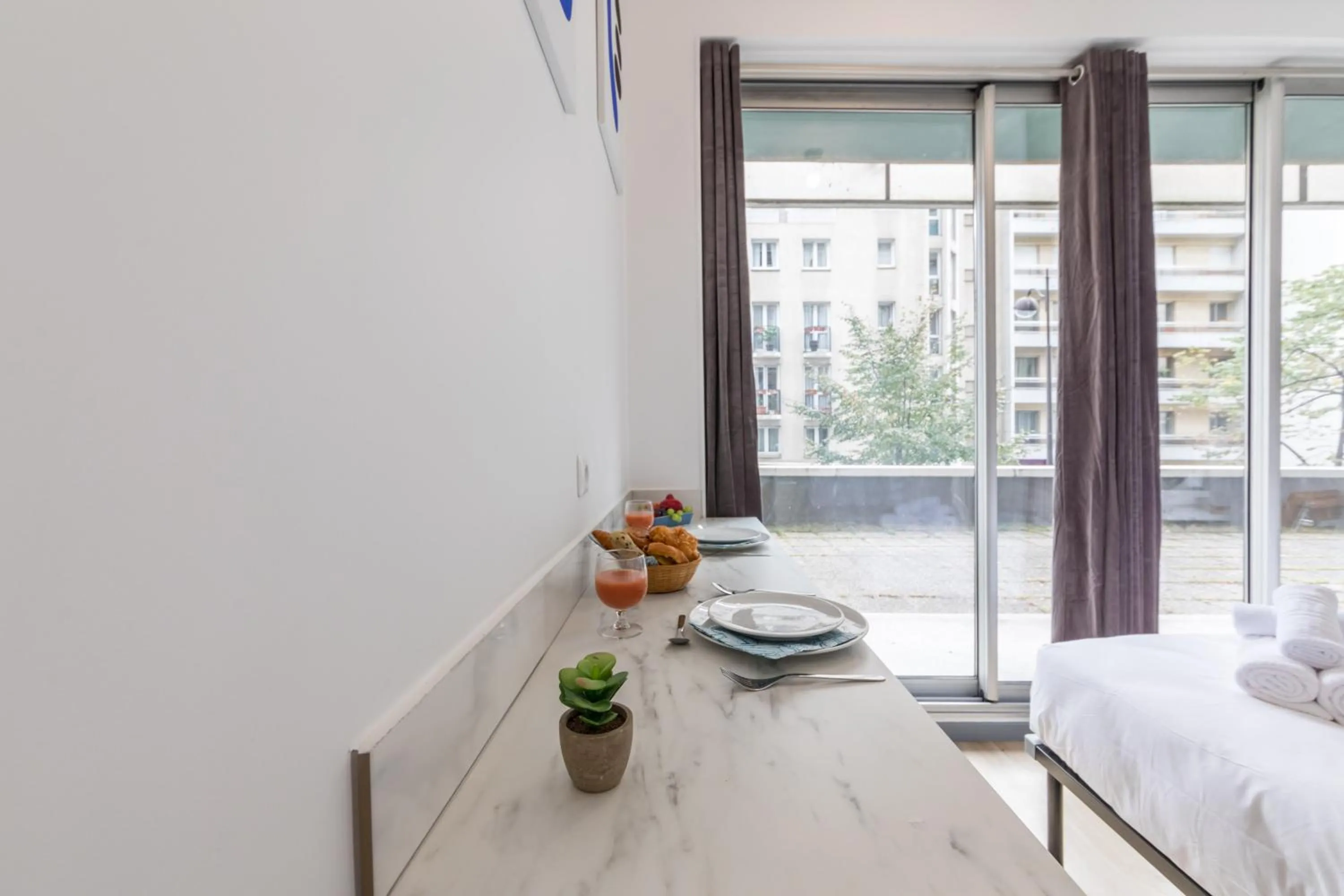 Seating area, Bed in WS Tour Eiffel - Saint-Charles