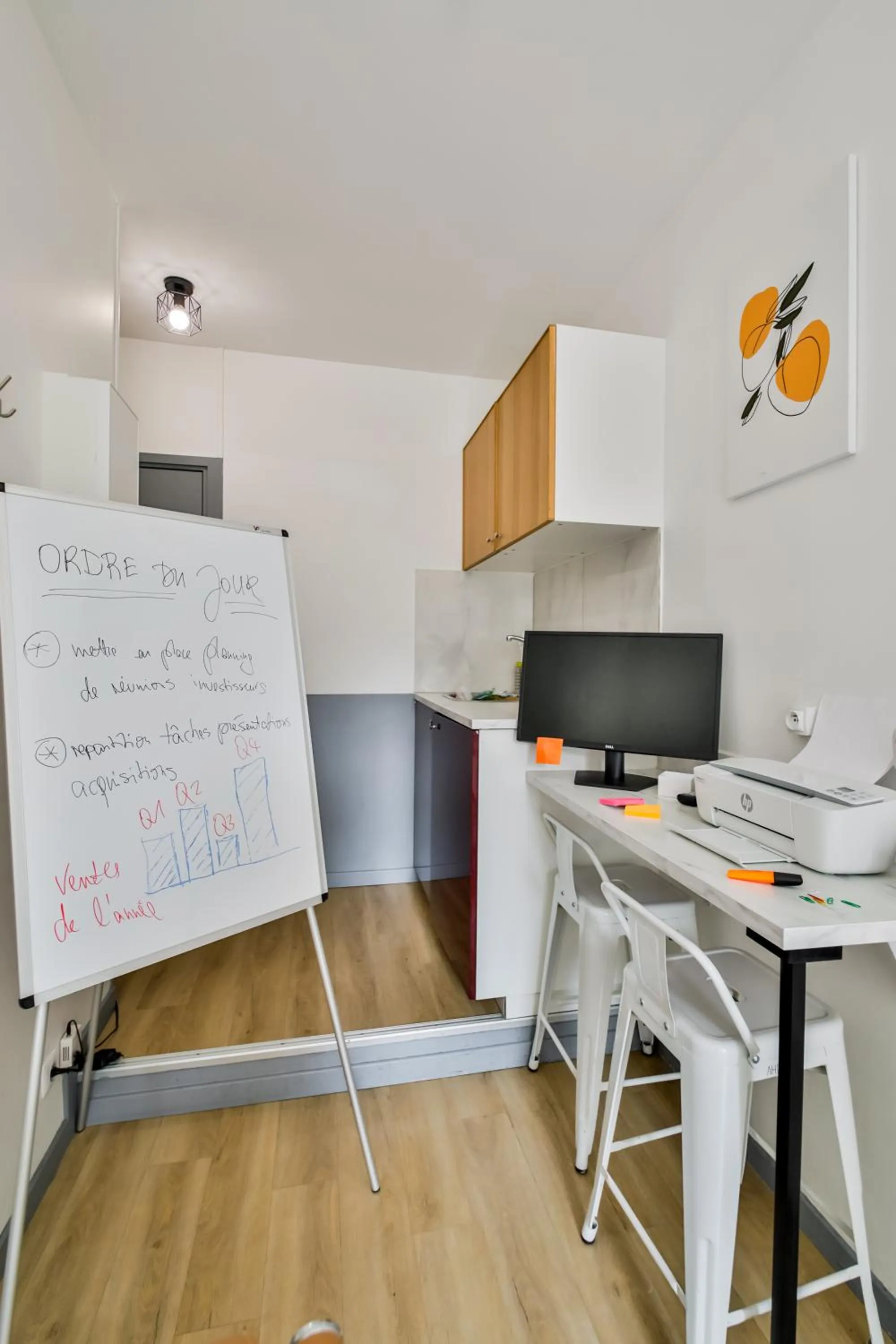 Seating area in WS Tour Eiffel - Saint-Charles