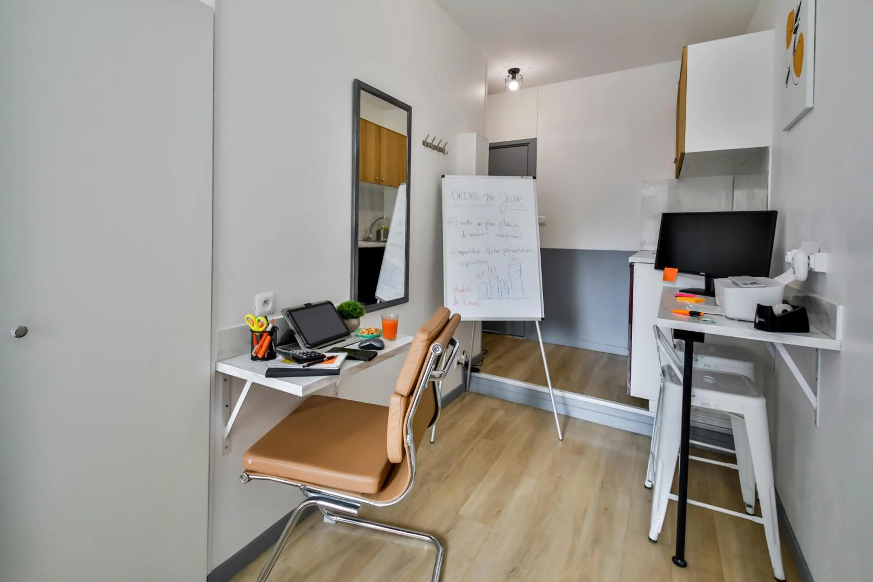 Seating area in WS Tour Eiffel - Saint-Charles