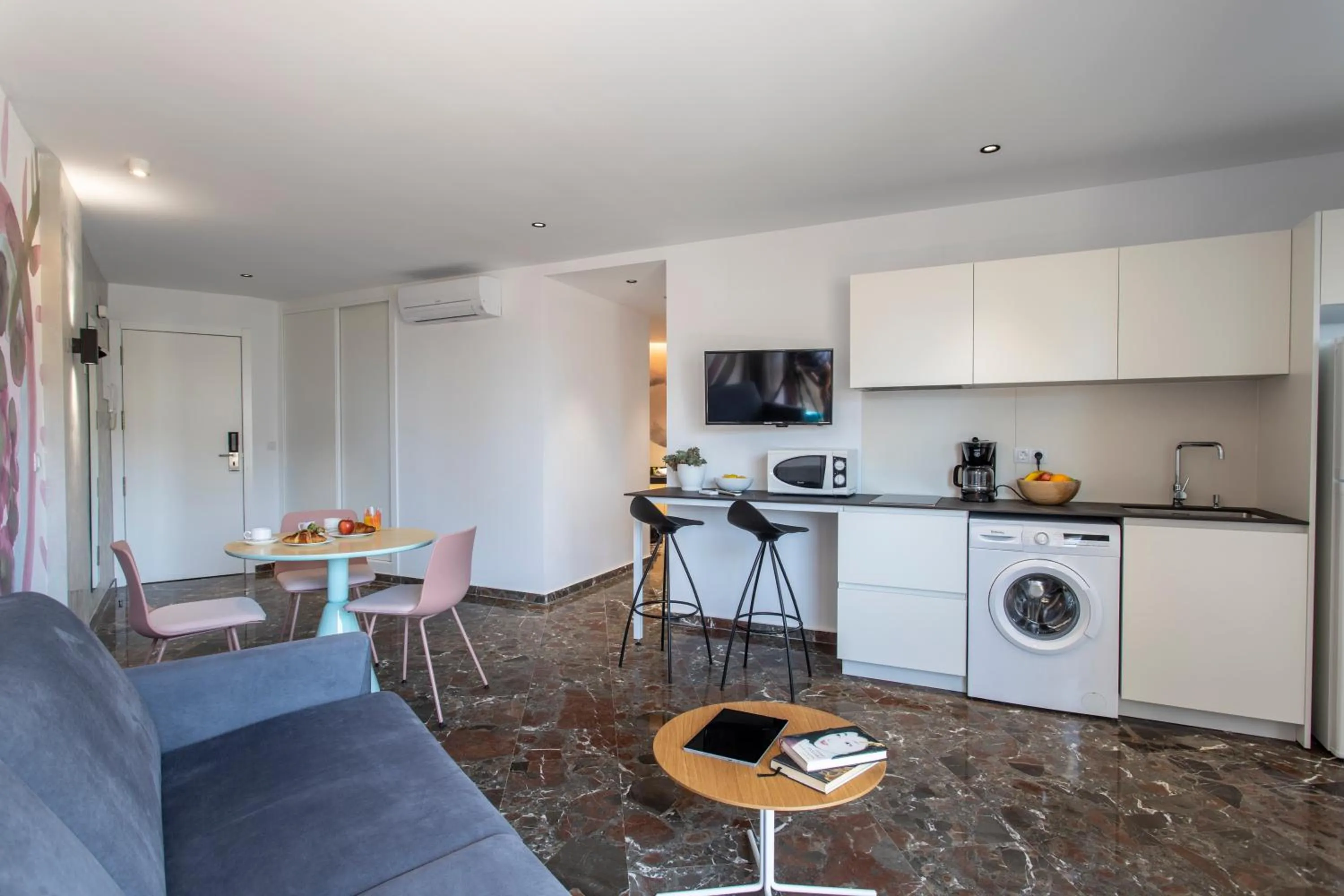 Kitchen or kitchenette in Apartamentos San Jaime Center Suites