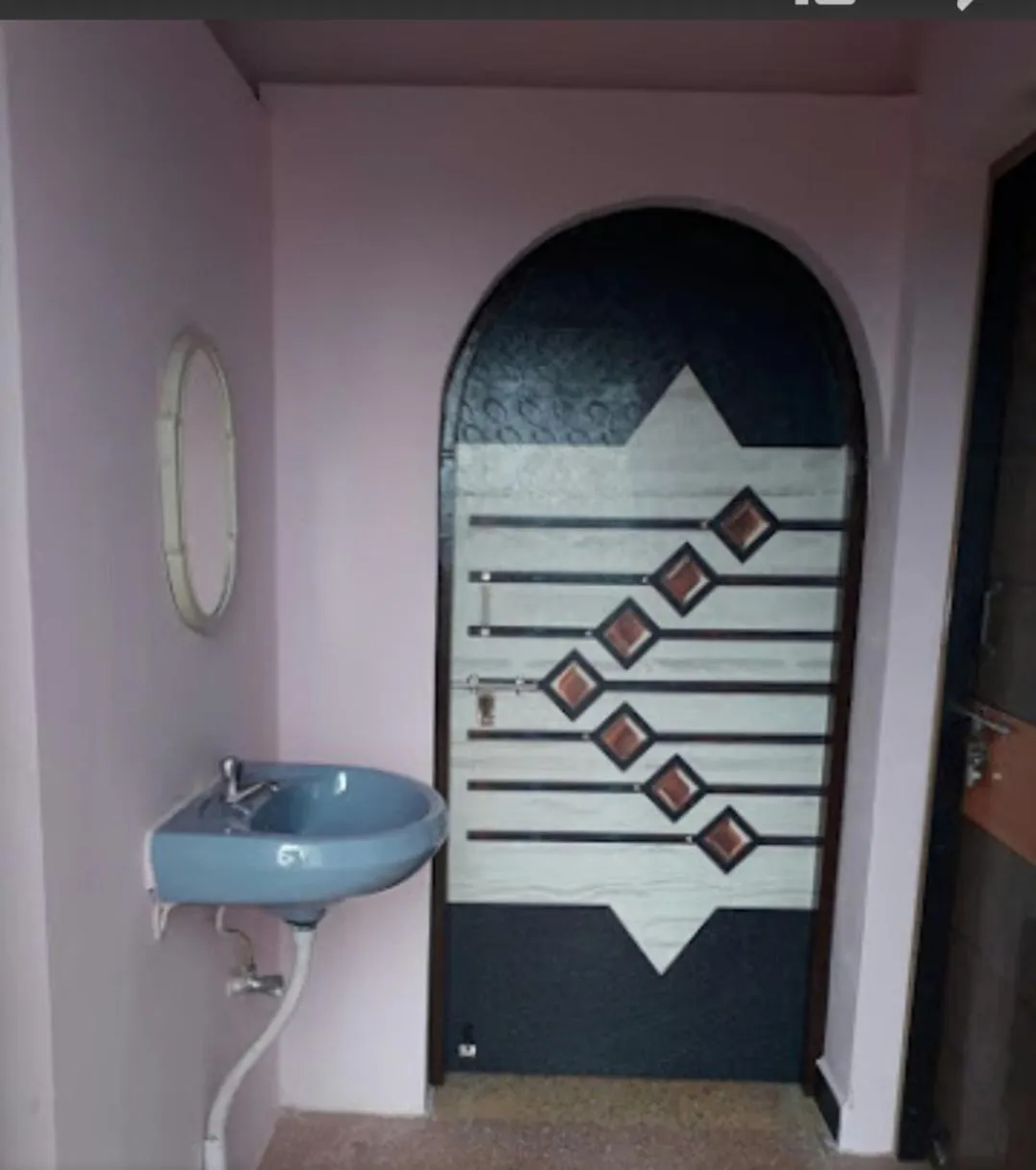 Bathroom in Vamoose Laxmi Hill Resort