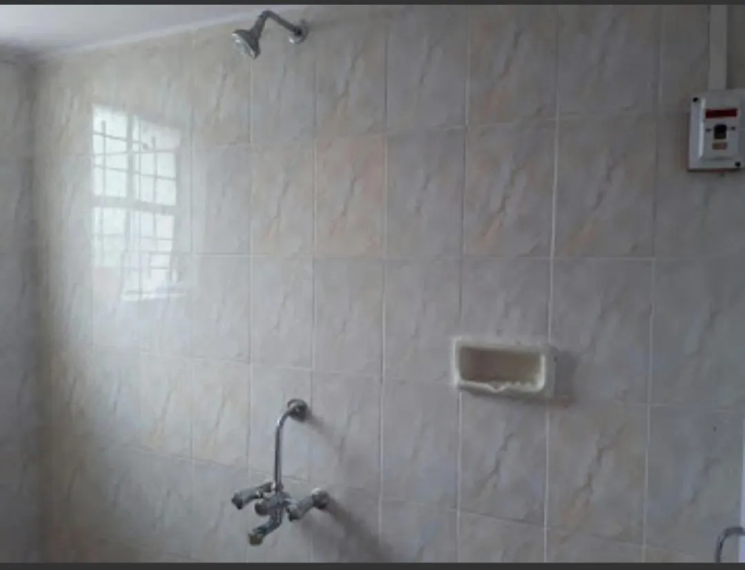 Bathroom in Vamoose Laxmi Hill Resort