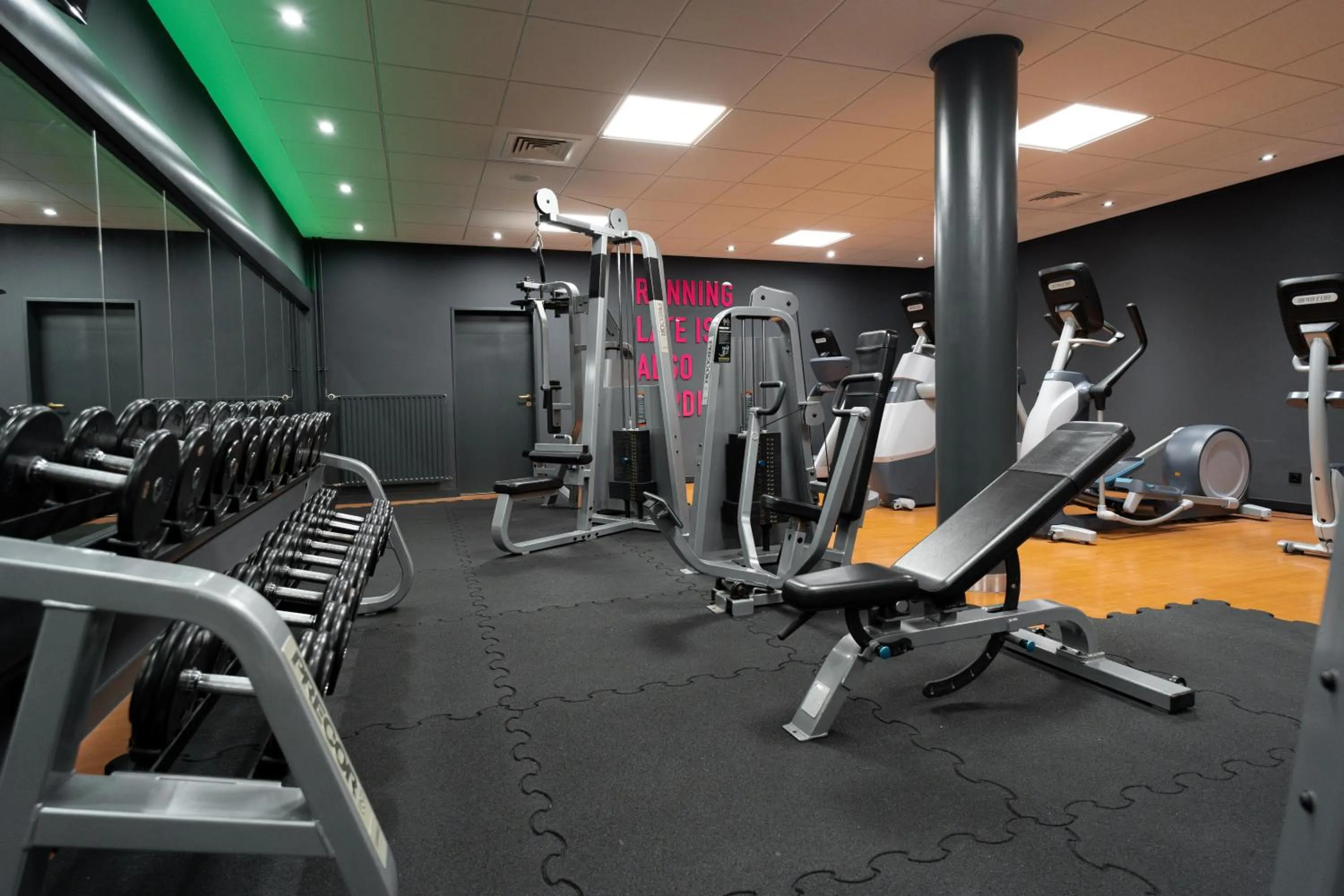 Fitness centre/facilities in Radisson Blu Hotel Dortmund
