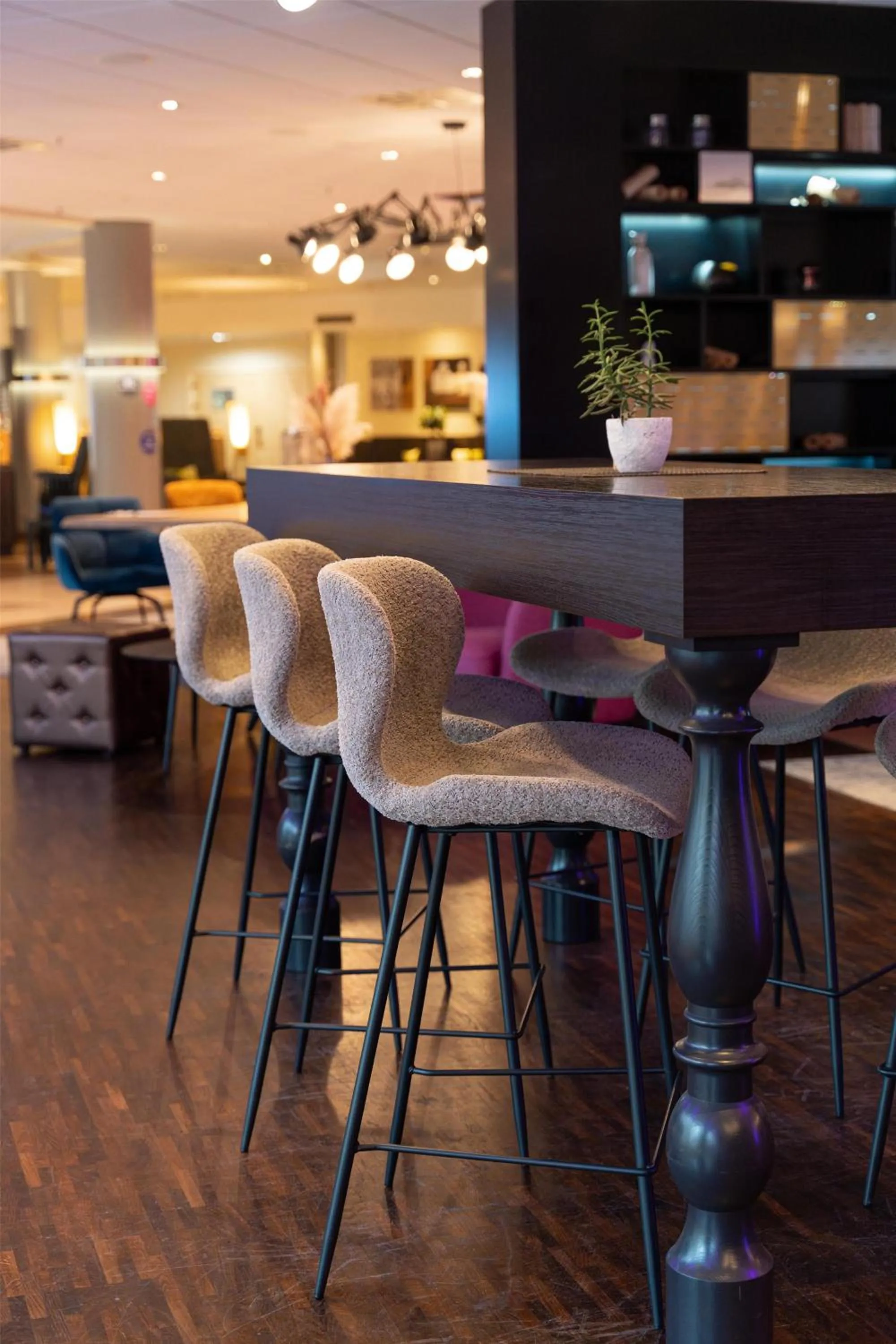 Lounge or bar in Radisson Blu Hotel Dortmund