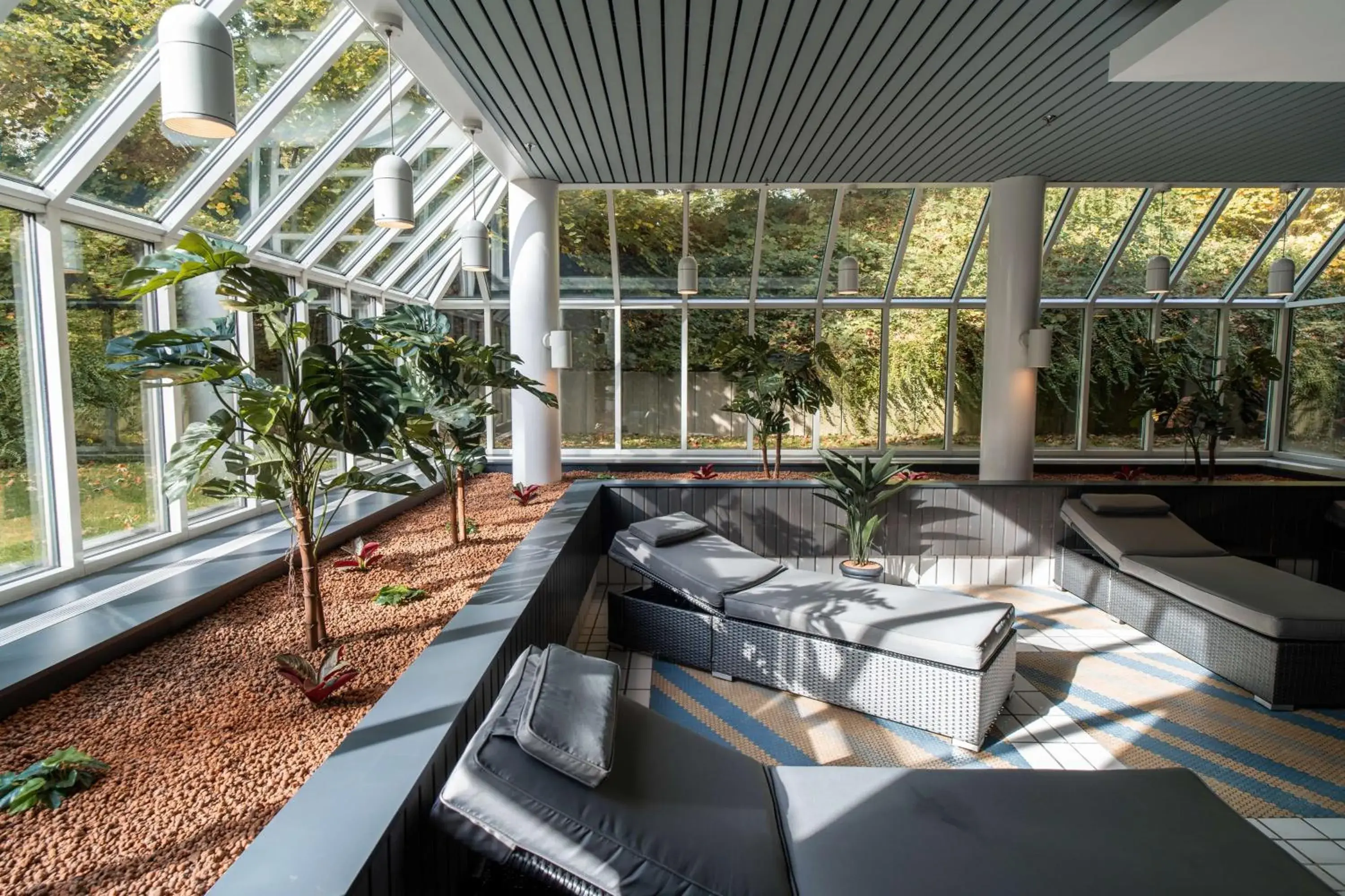 Pool view in Radisson Blu Hotel Dortmund Pool view in Radisson Blu Hotel Dortmund