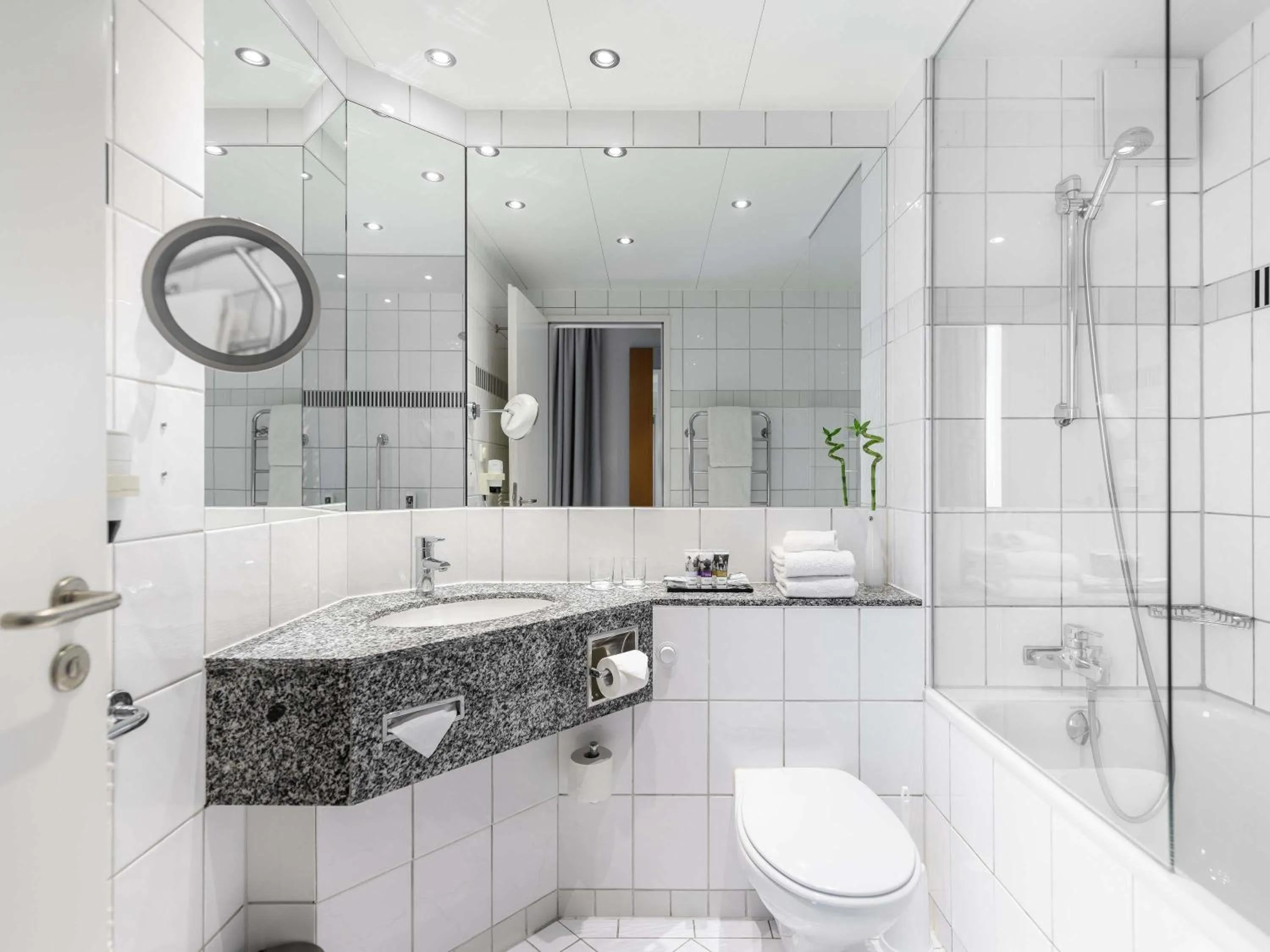 Bedroom in Mercure Hotel Bochum City