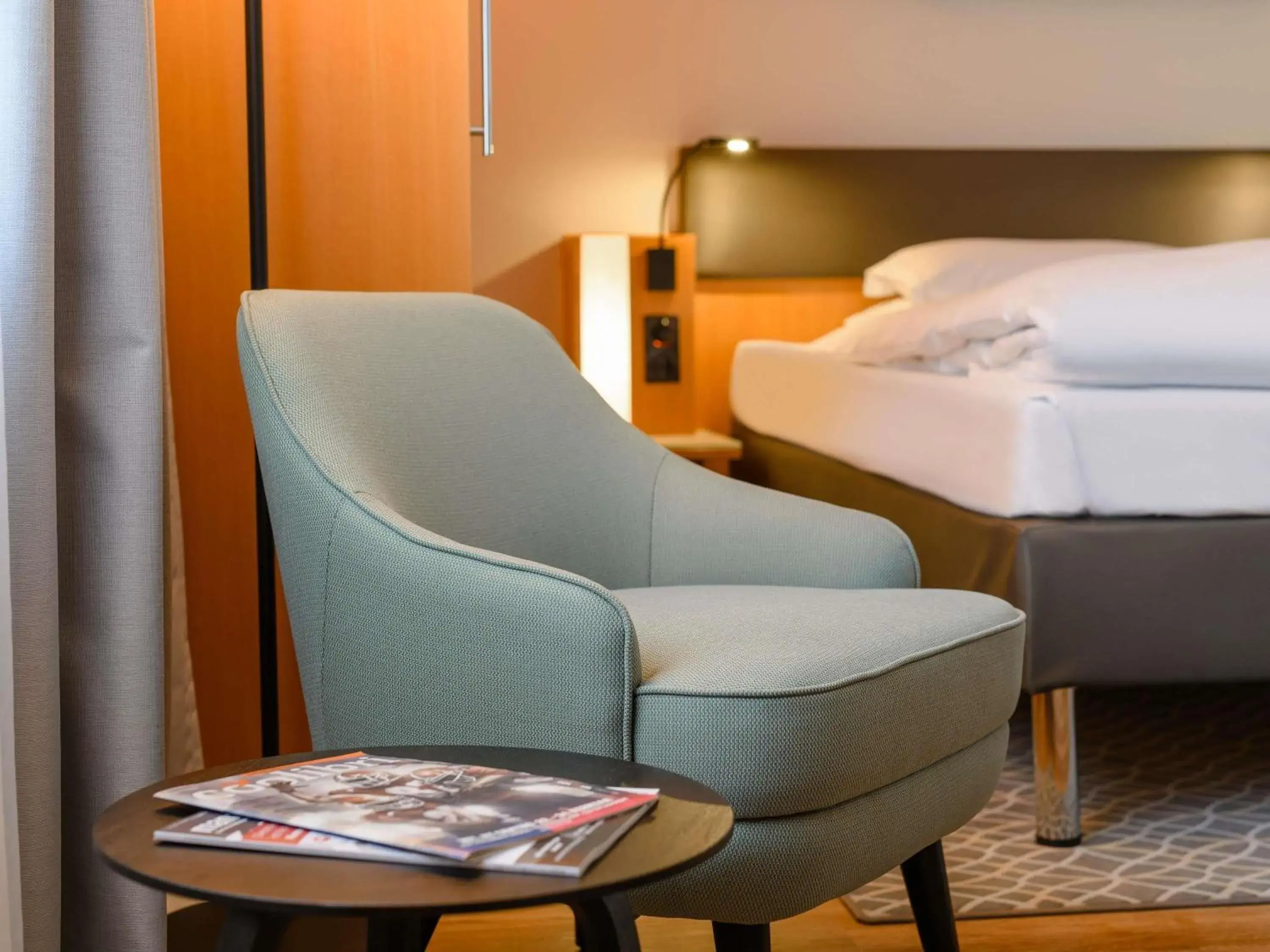 Bedroom, Bed in Mercure Hotel Bochum City Bedroom, Bed in Mercure Hotel Bochum City