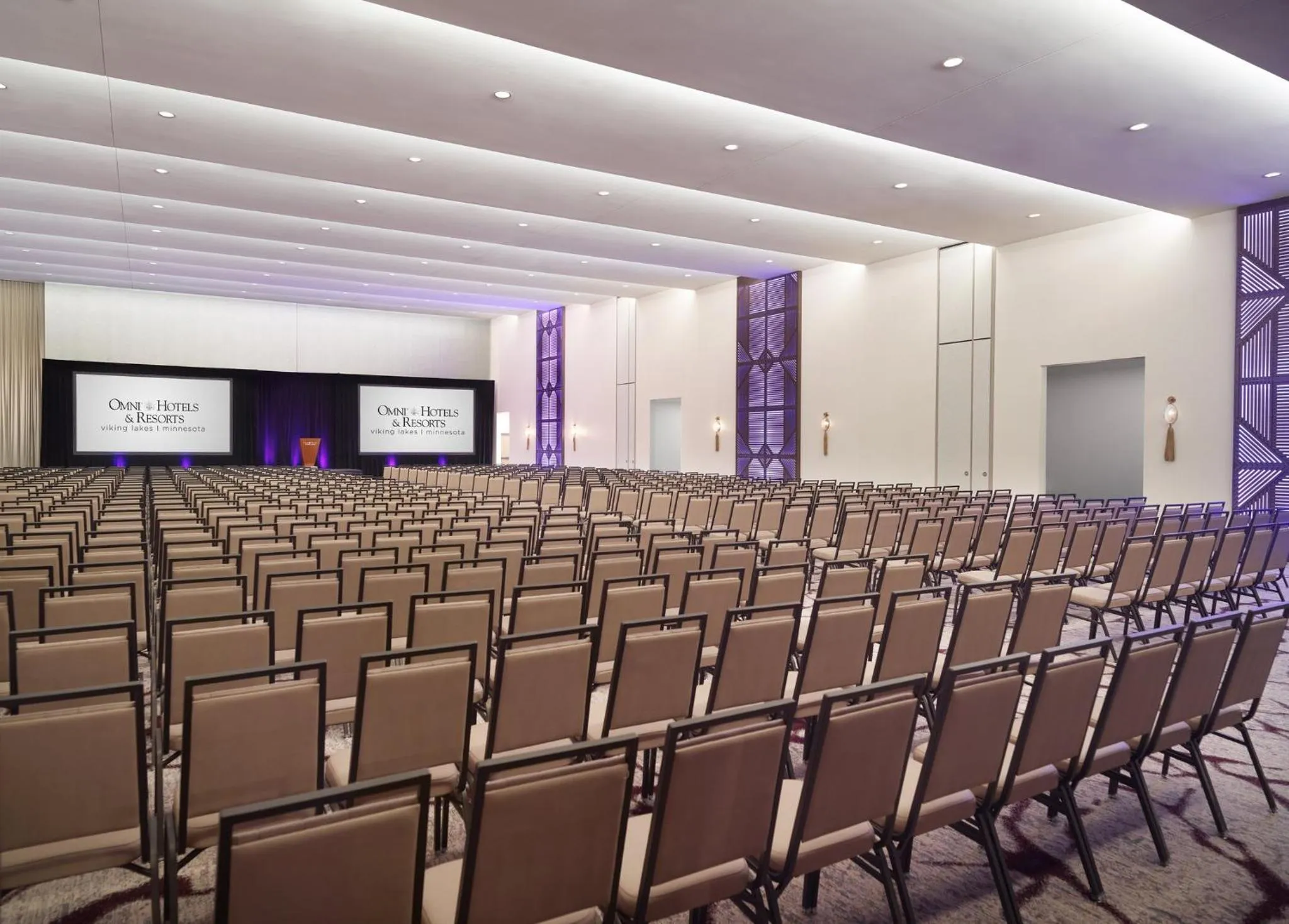 Banquet/Function facilities in Omni Viking Lakes