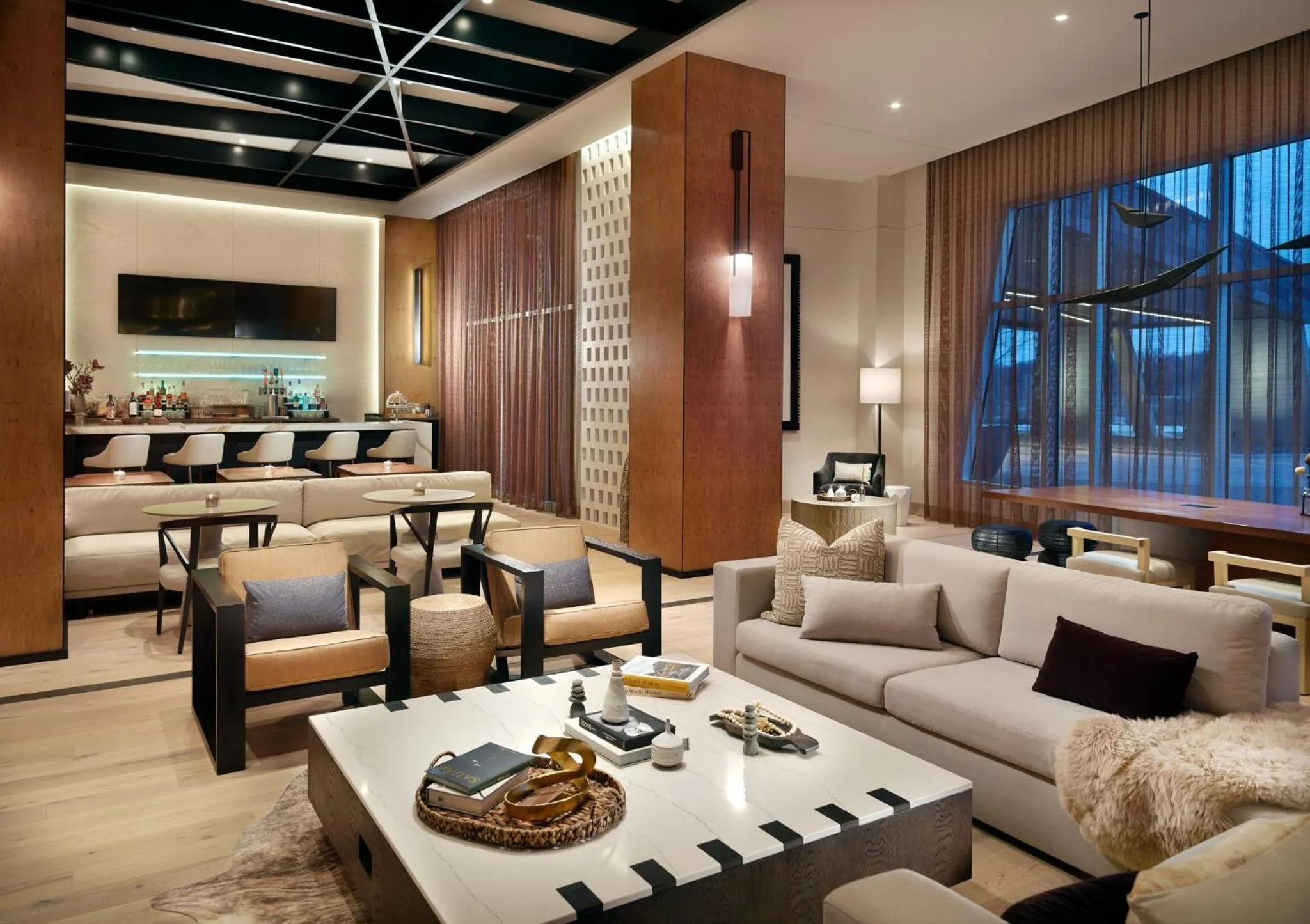 Restaurant/places to eat in Omni Viking Lakes