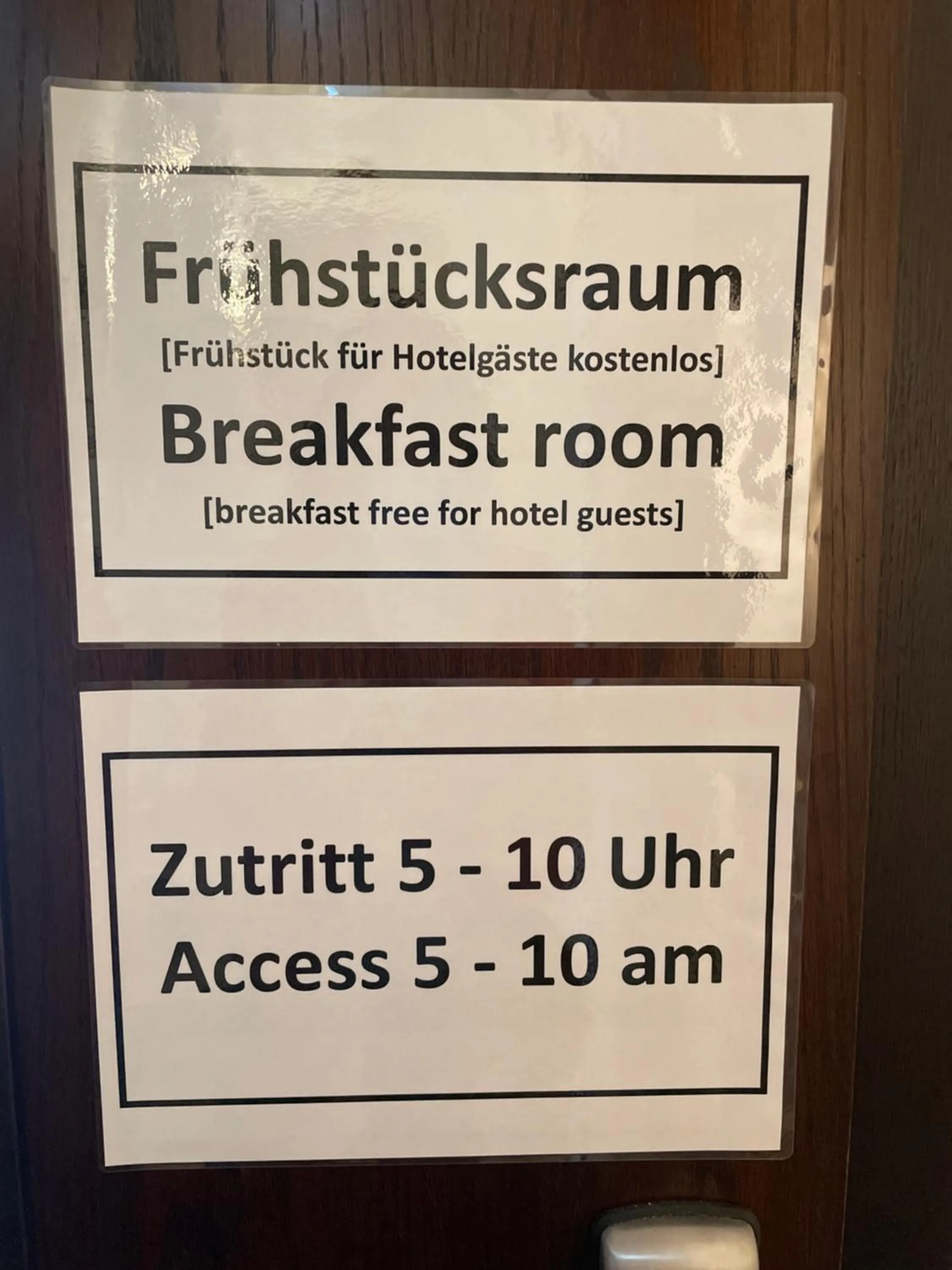 Buffet breakfast in Hotel Elsen