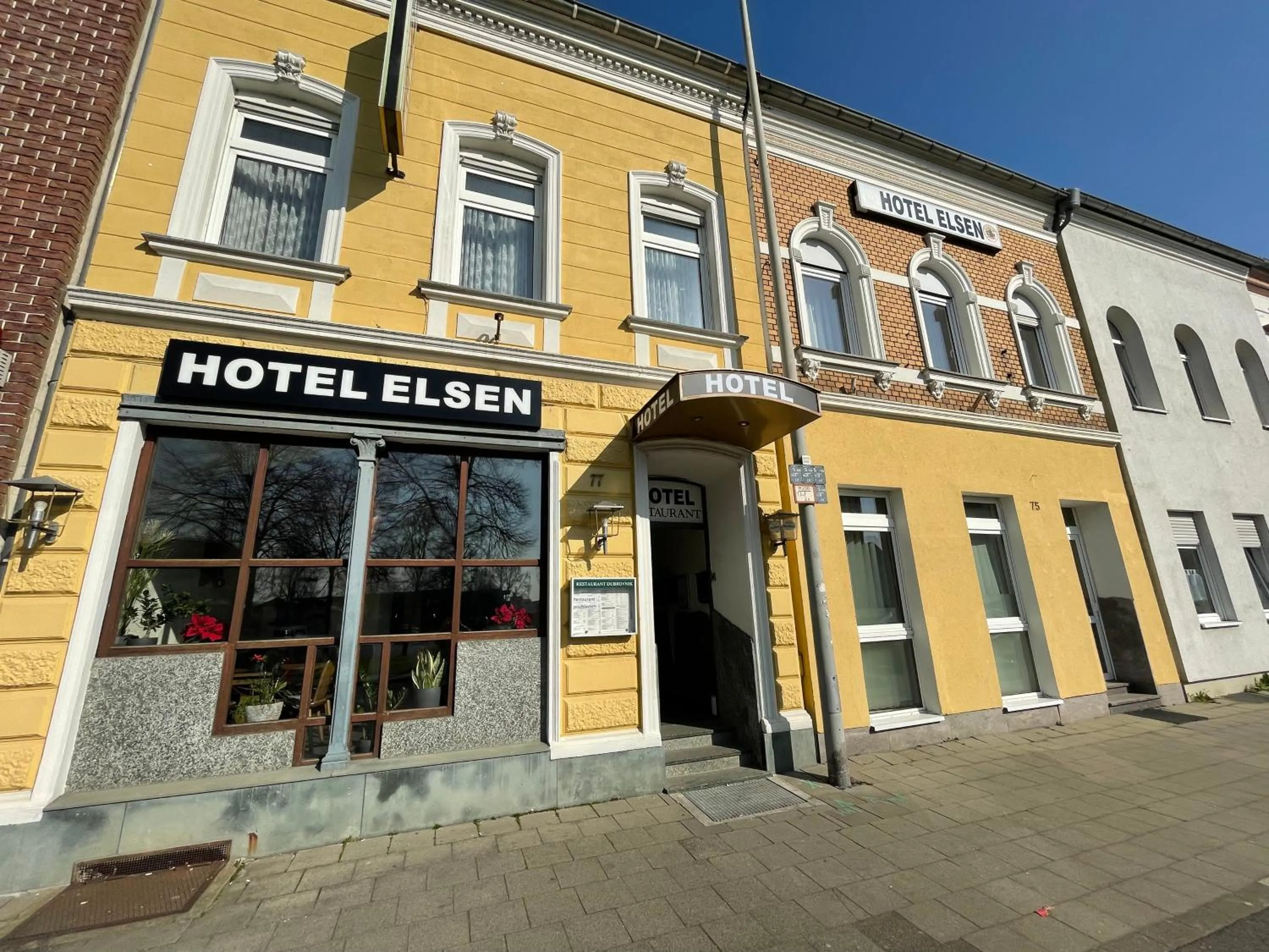 Facade/entrance in Hotel Elsen