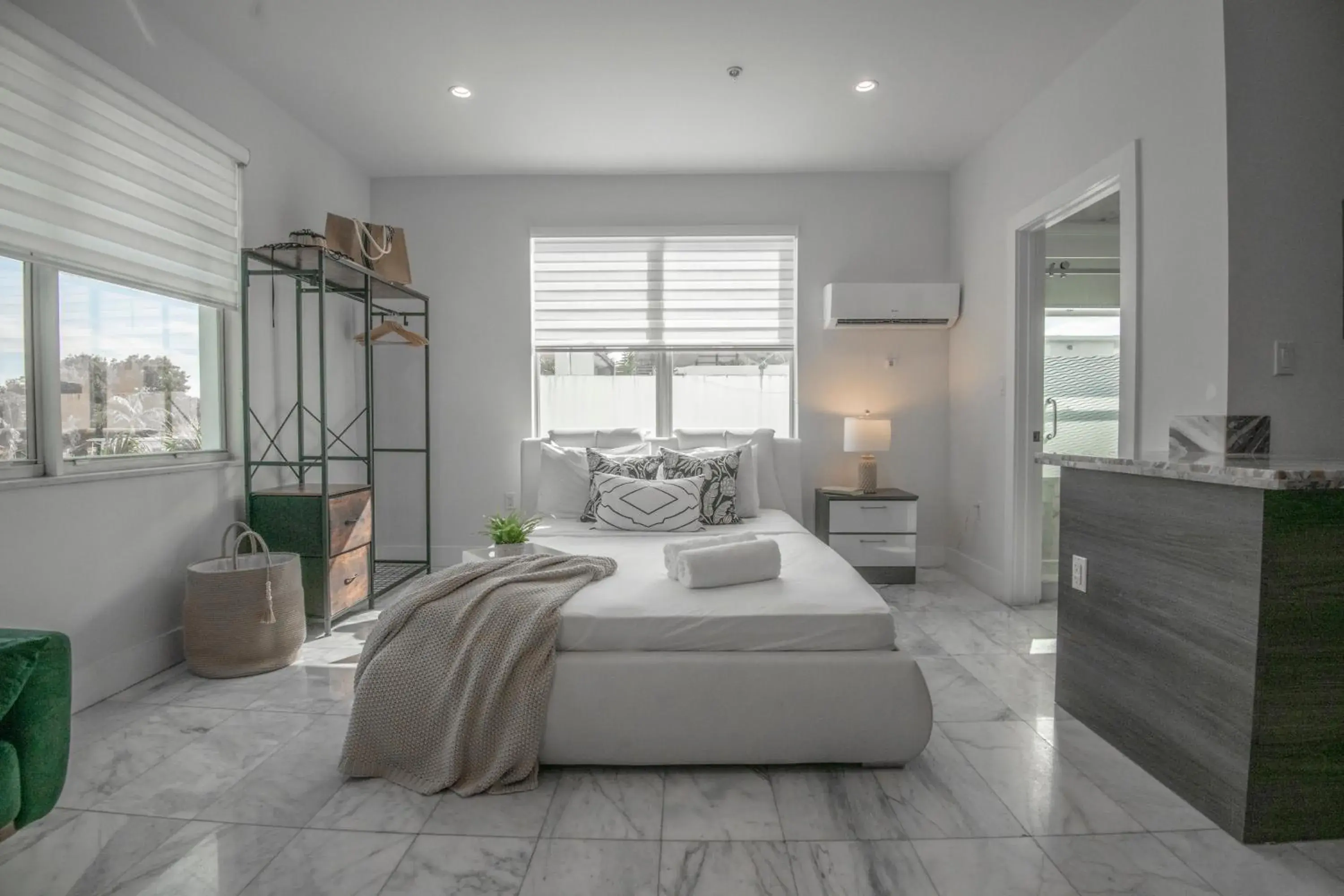 Bed in Renzzi On The Beach Bed in Renzzi On The Beach