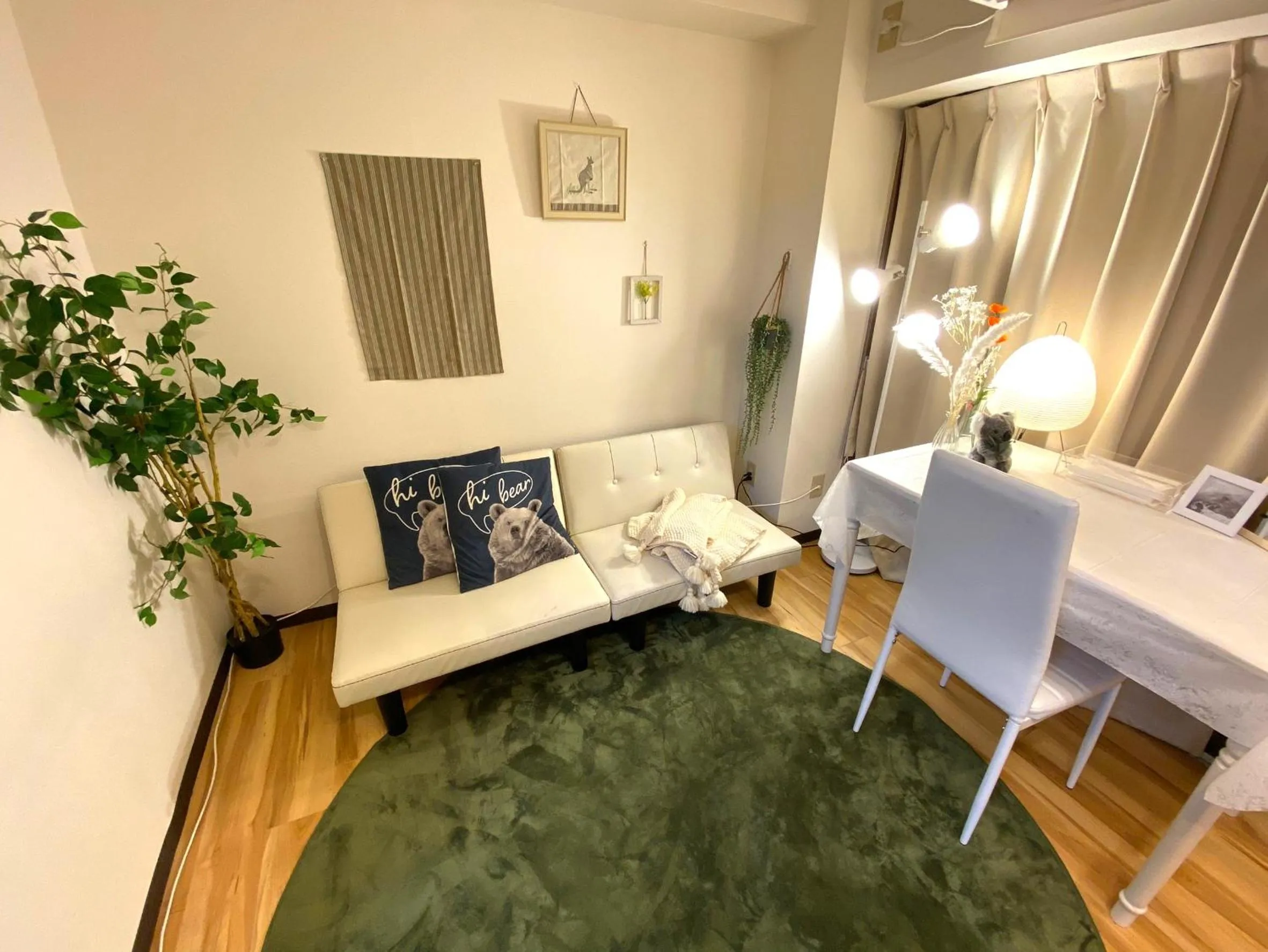 Yoyogi Apartment 2-401 by Tranova