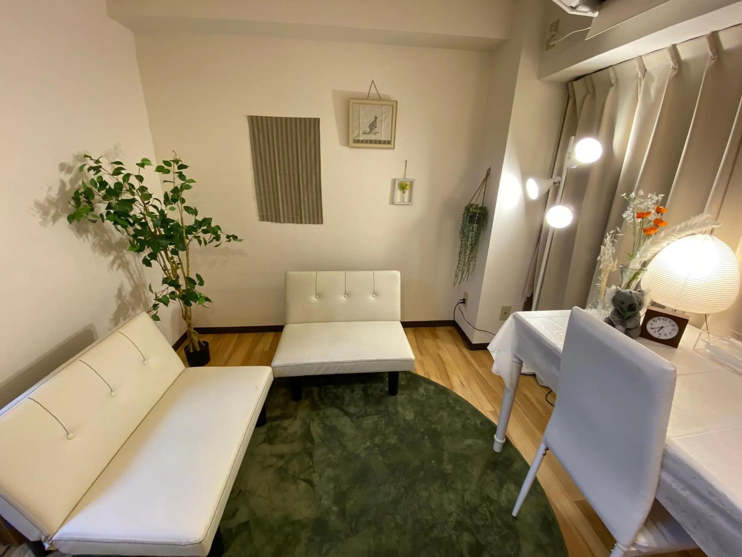 Yoyogi Apartment 2-401 by Tranova