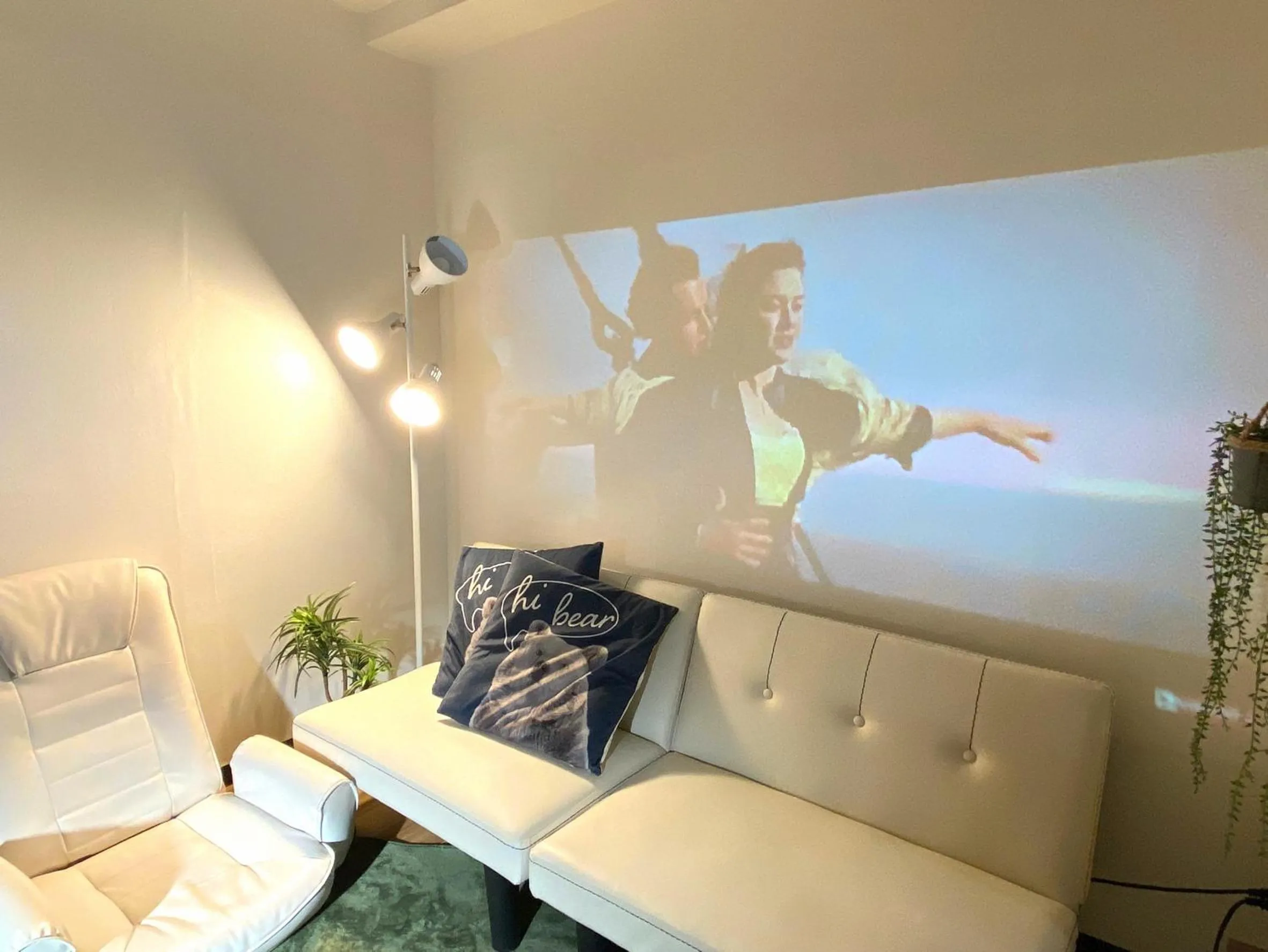 Yoyogi Apartment 2-401 by Tranova