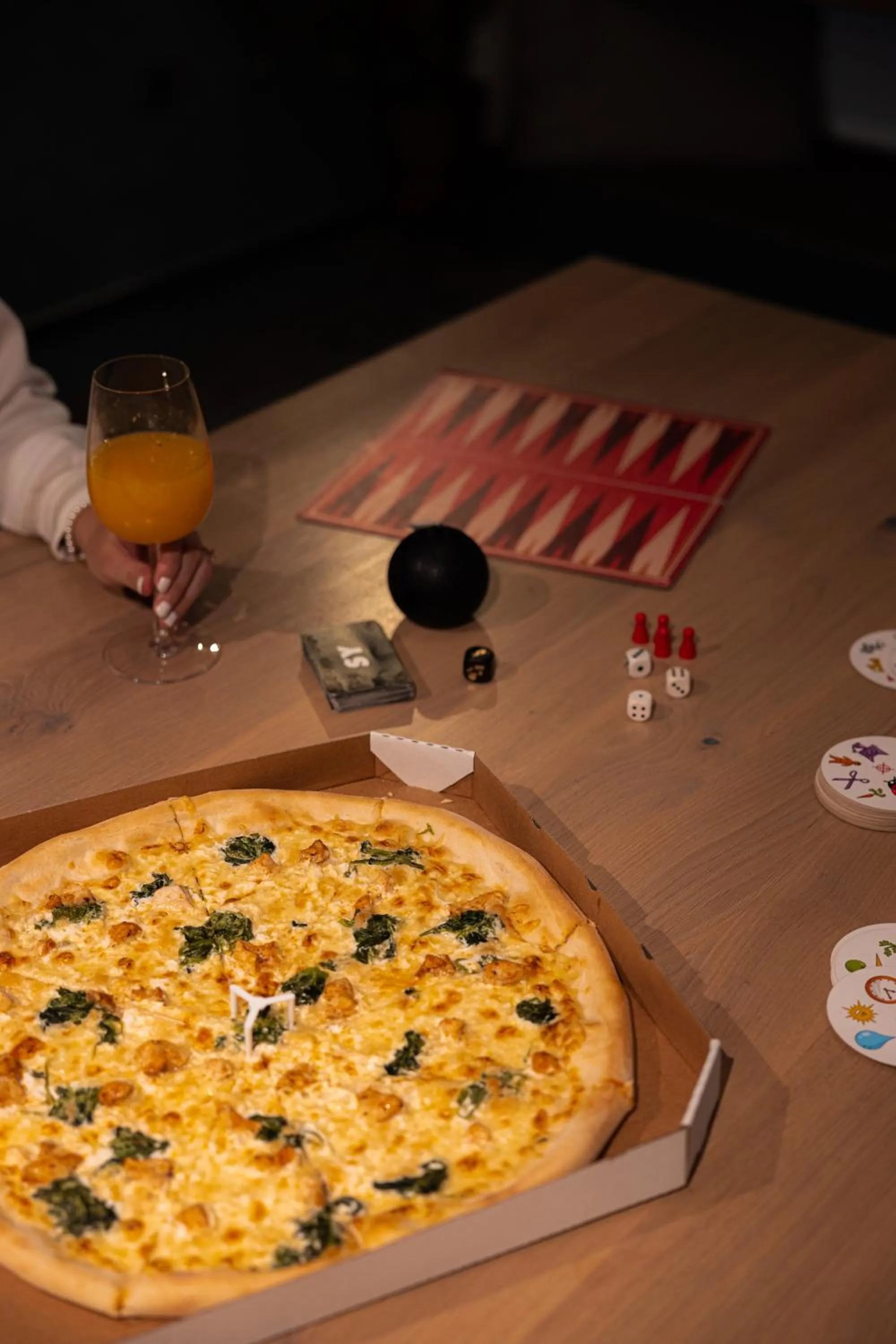 Communal lounge/ TV room in ART Hostel & Apartments