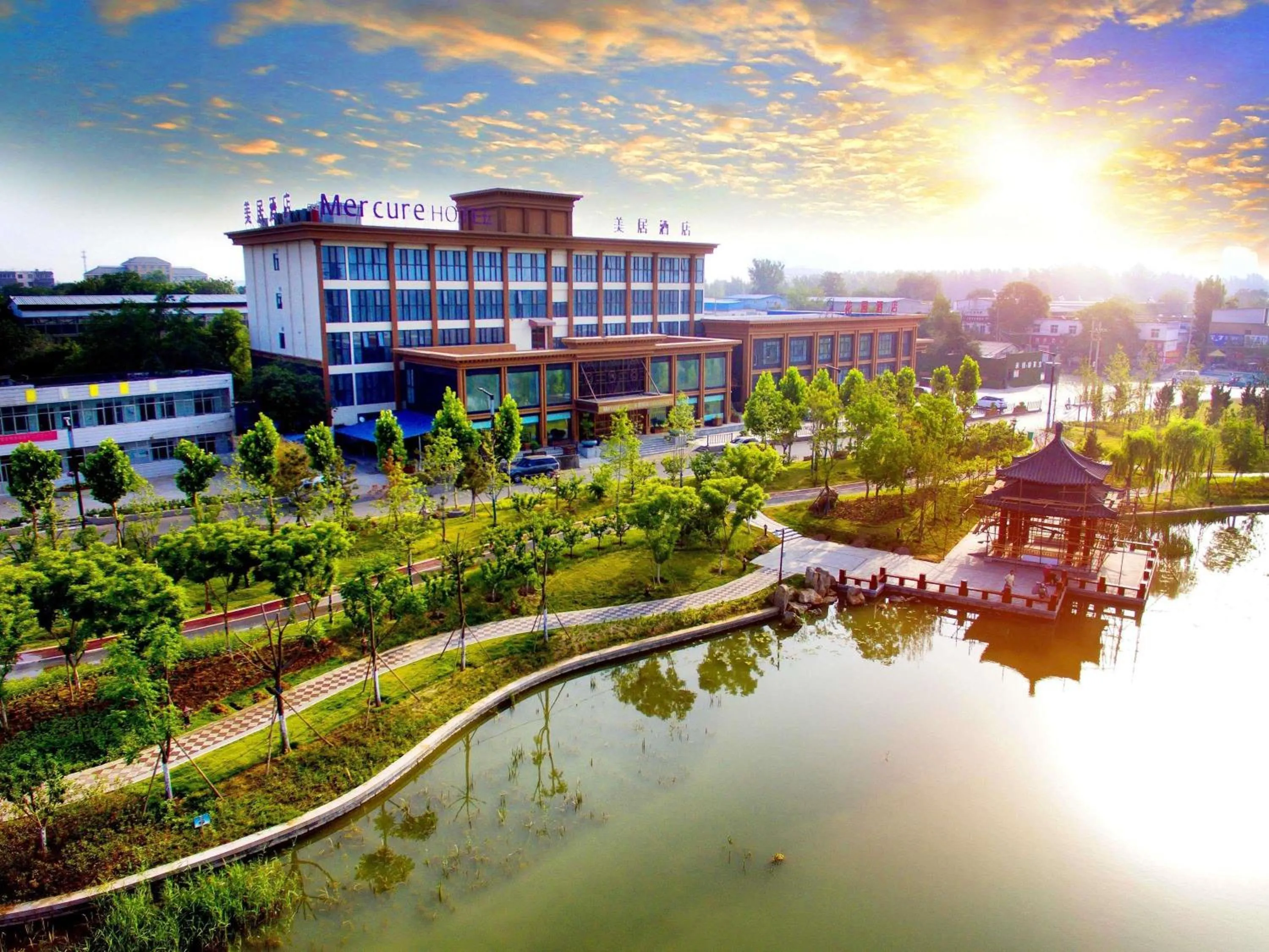 Property building in Mercure Kaifeng North