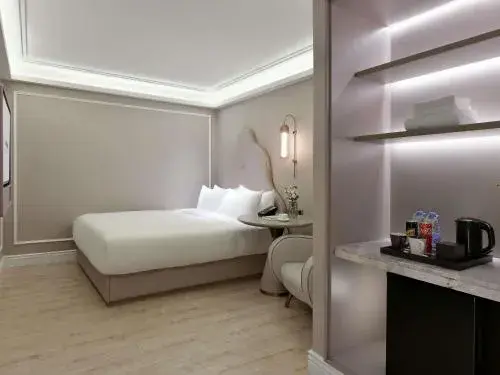 Standard King Room in Mercure Xiamen Zhongshan Road Pedestrian Street Seaview Standard King Room in Mercure Xiamen Zhongshan Road Pedestrian Street Seaview