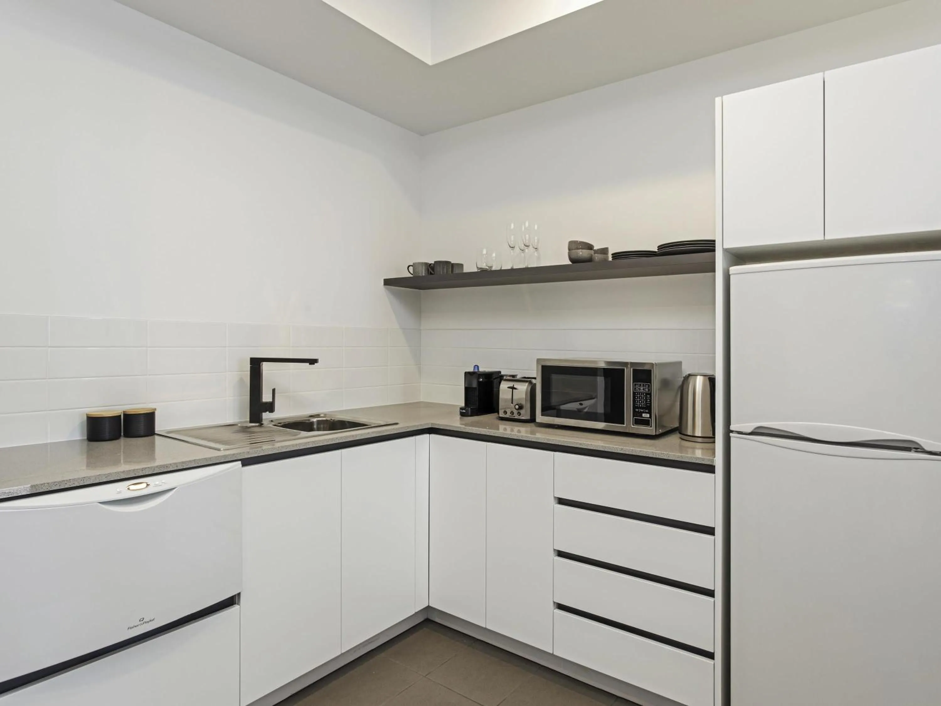 Bedroom in Mantra Traralgon