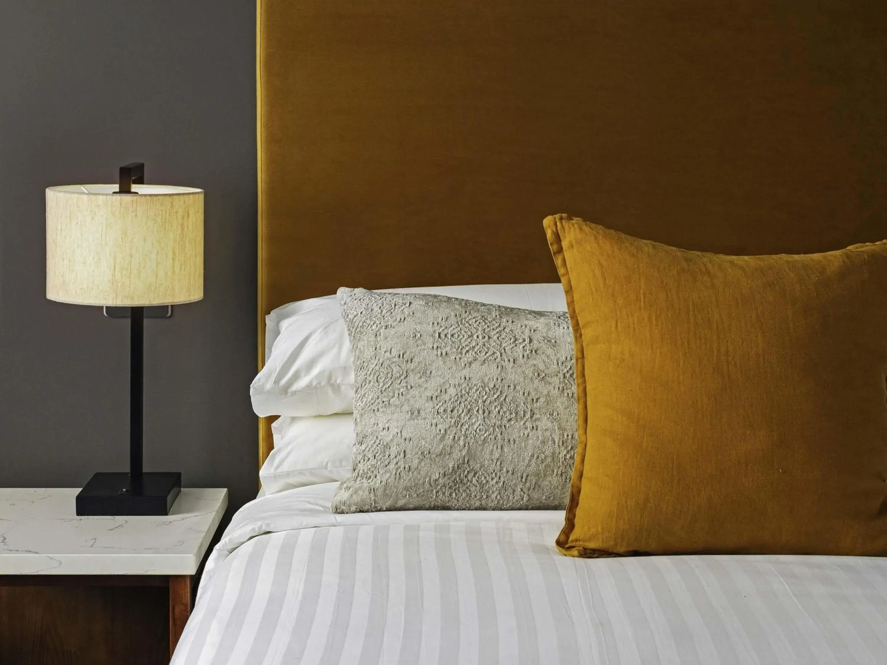 Bedroom, Bed in Mantra Traralgon Bedroom, Bed in Mantra Traralgon