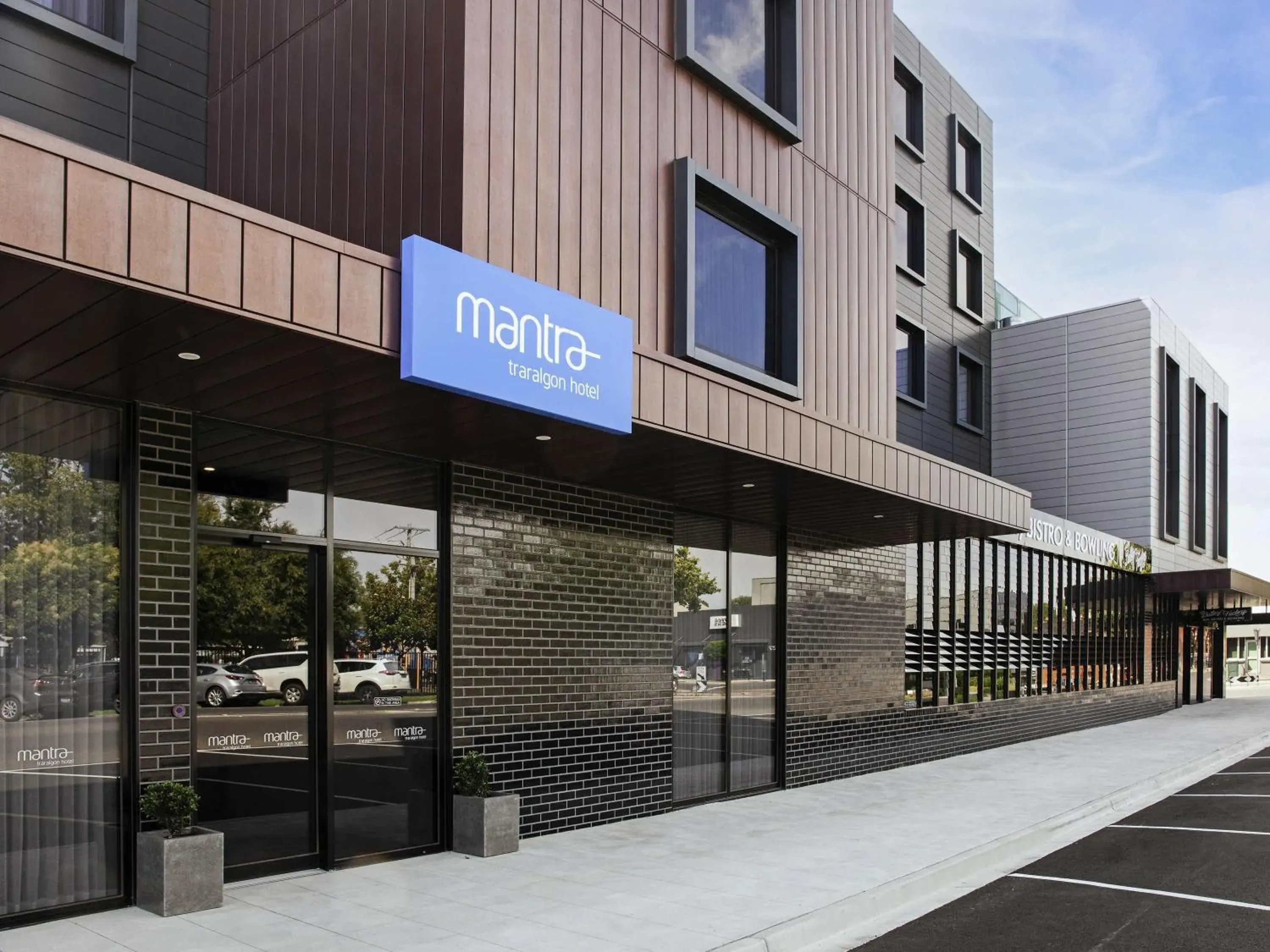 Property building in Mantra Traralgon Property building in Mantra Traralgon