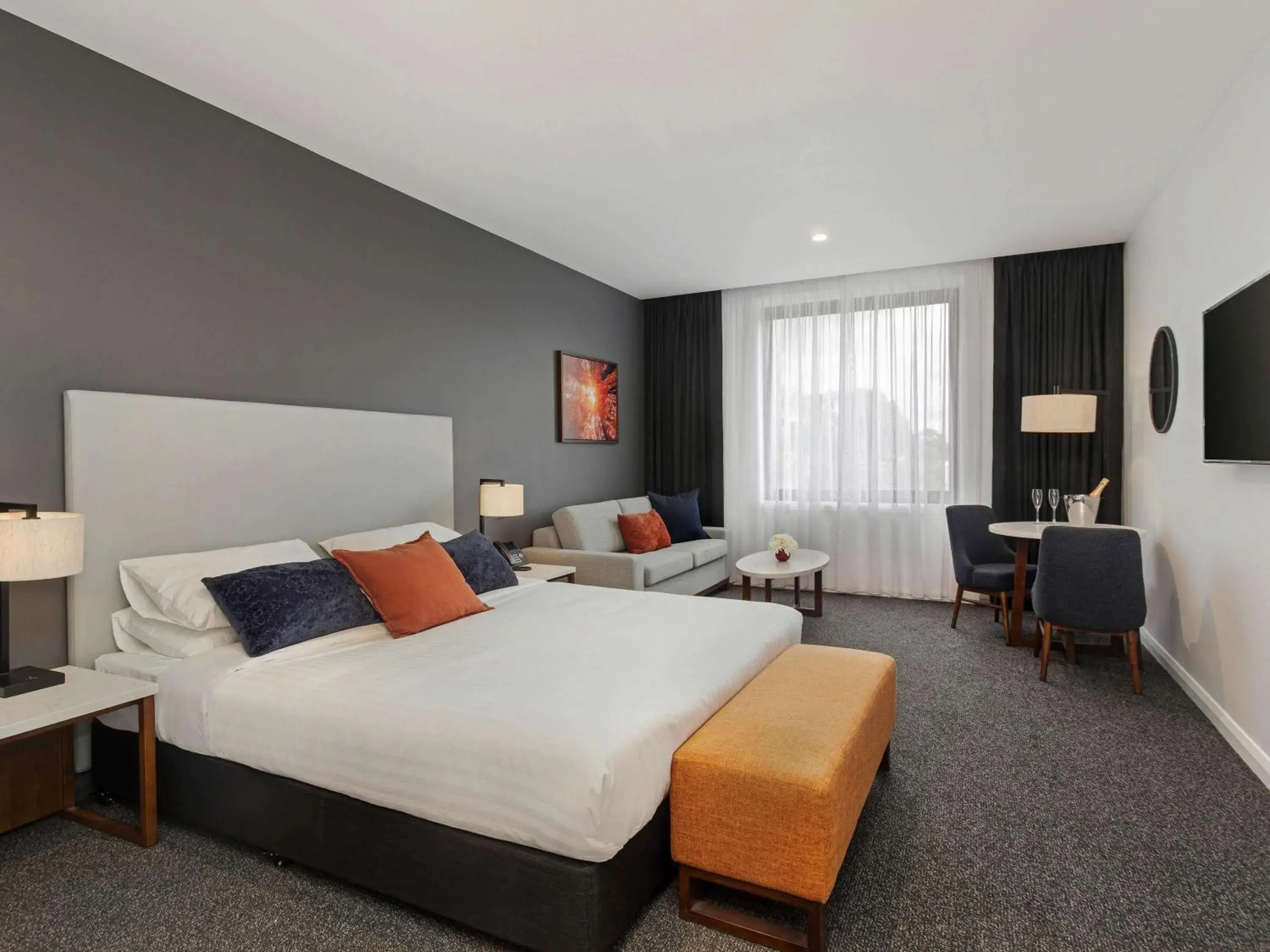 Bedroom, Bed in Mantra Traralgon Bedroom, Bed in Mantra Traralgon