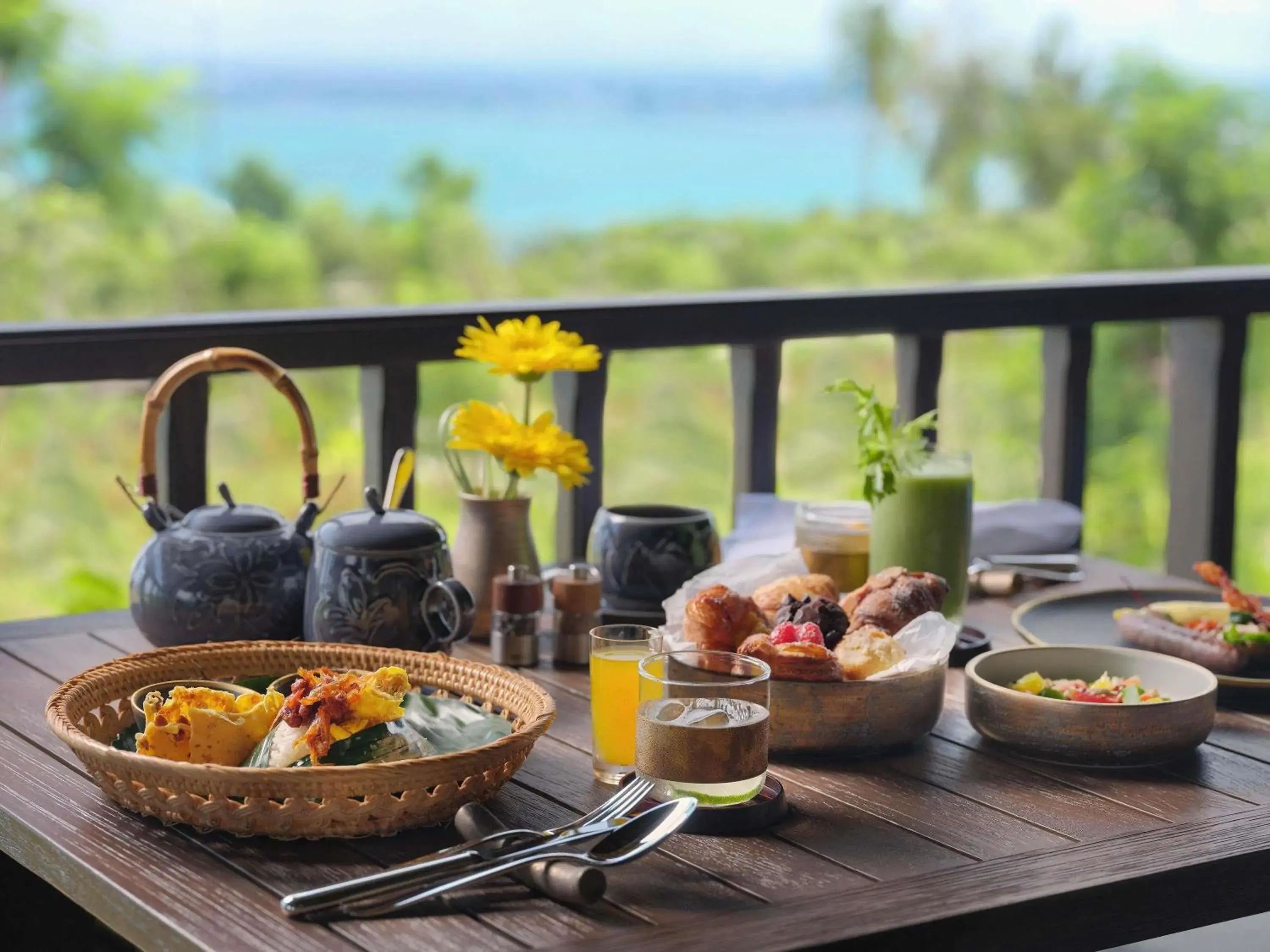 Breakfast in Raffles Bali Breakfast in Raffles Bali