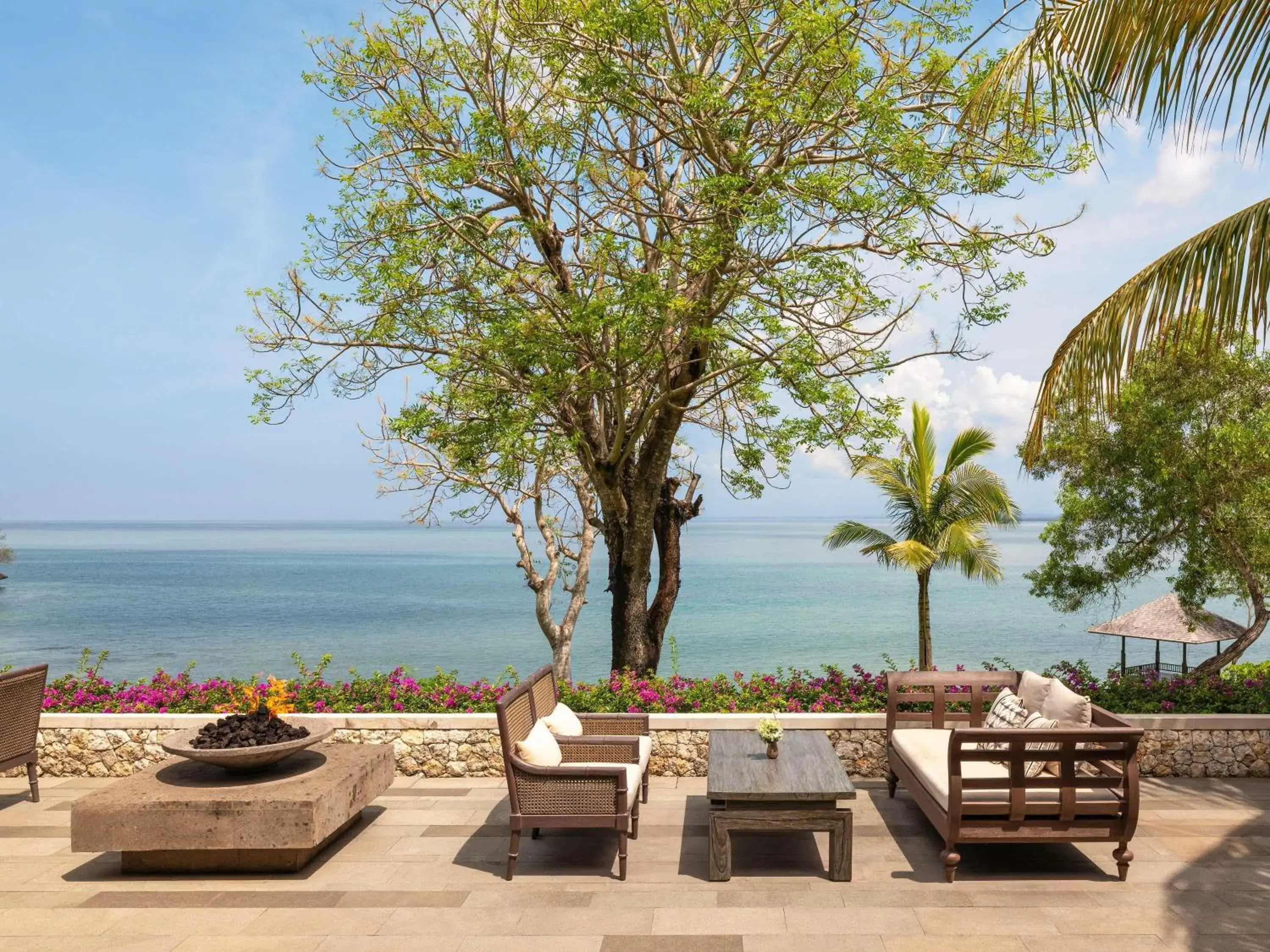 Restaurant/places to eat in Raffles Bali Restaurant/places to eat in Raffles Bali