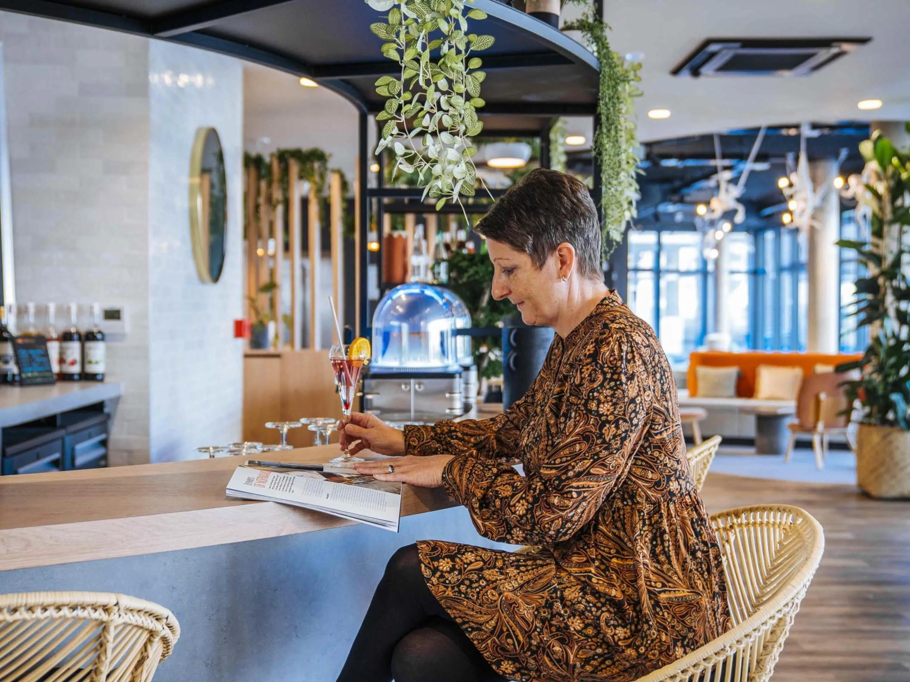 Lounge or bar in Ibis Styles Rouen Centre Rive Gauche