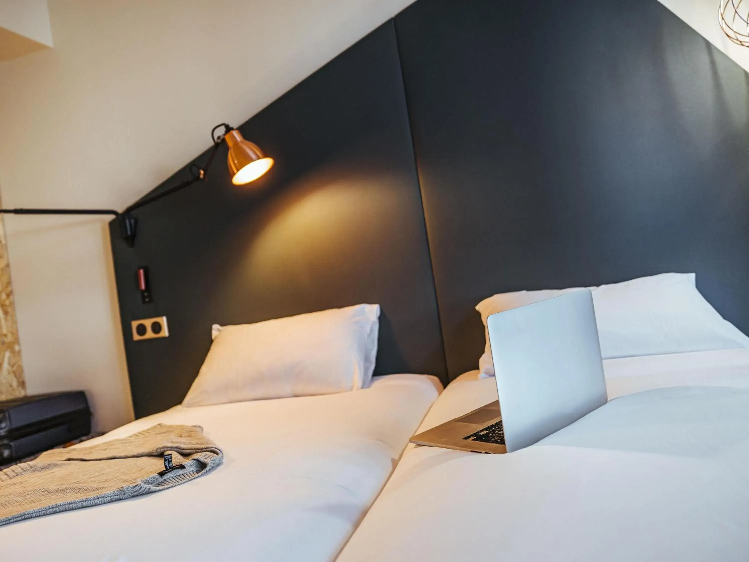 Bedroom, Bed in Ibis Styles Rouen Centre Rive Gauche Bedroom, Bed in Ibis Styles Rouen Centre Rive Gauche