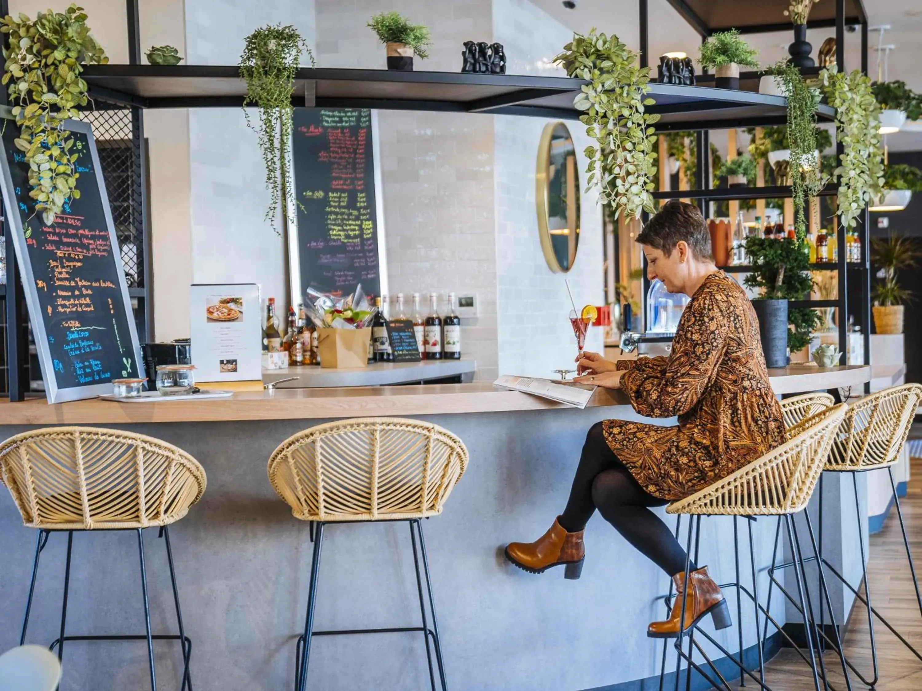 Lounge or bar in Ibis Styles Rouen Centre Rive Gauche Lounge or bar in Ibis Styles Rouen Centre Rive Gauche